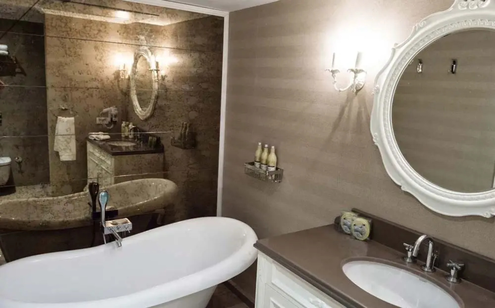 Ena Boutique Hotel & Residences