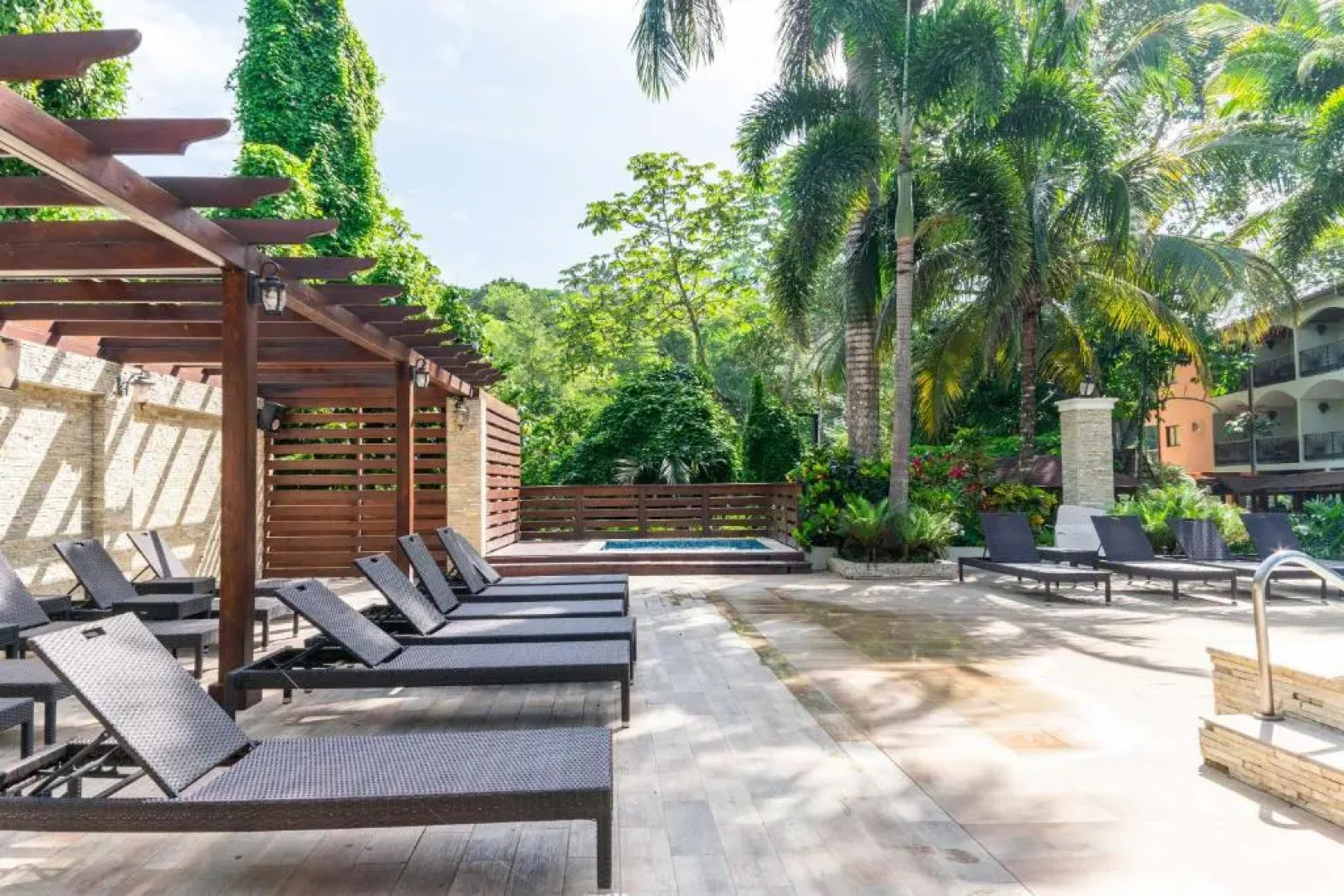 Отель Gran Jimenoa