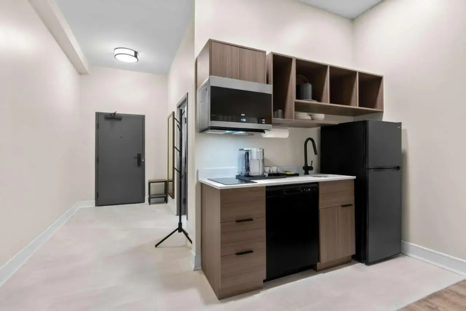 Latitude Suites Tinton Falls Eatontown/BW Premier Collection 