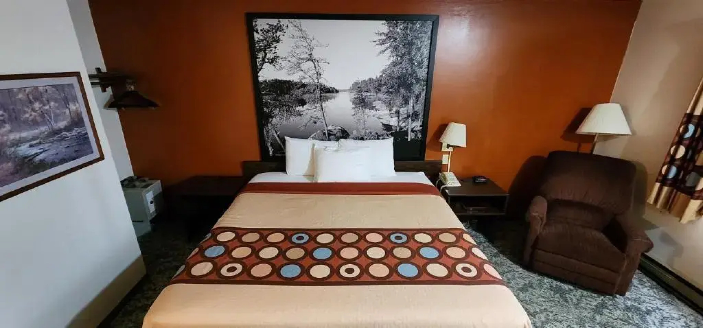 Hotel Iron Mountain Inn & Suites