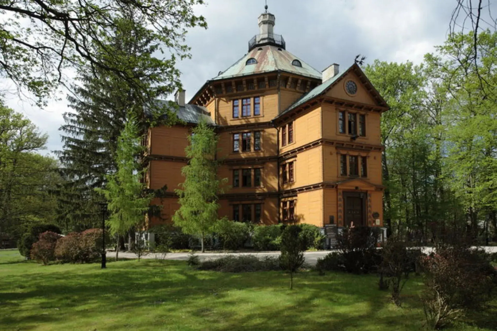 Palac Mysliwski w Antoninie