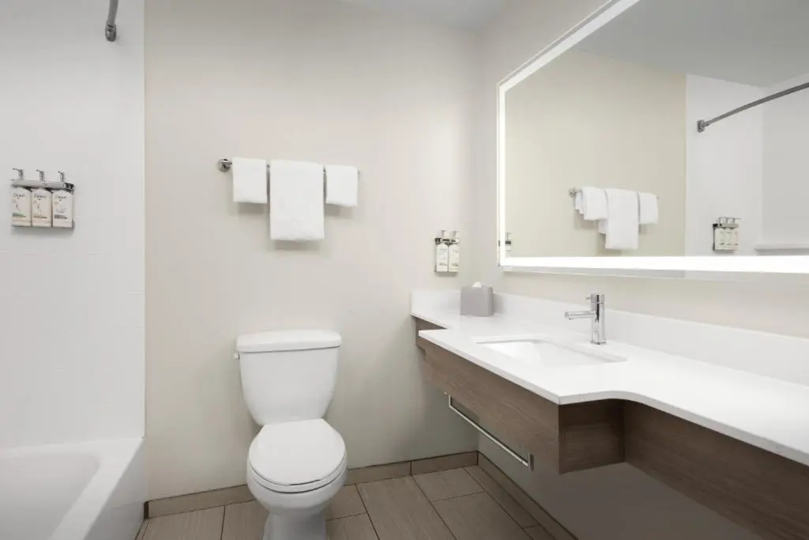 Holiday Inn Express Hotel & Suites Greensboro Airport Area by IHG