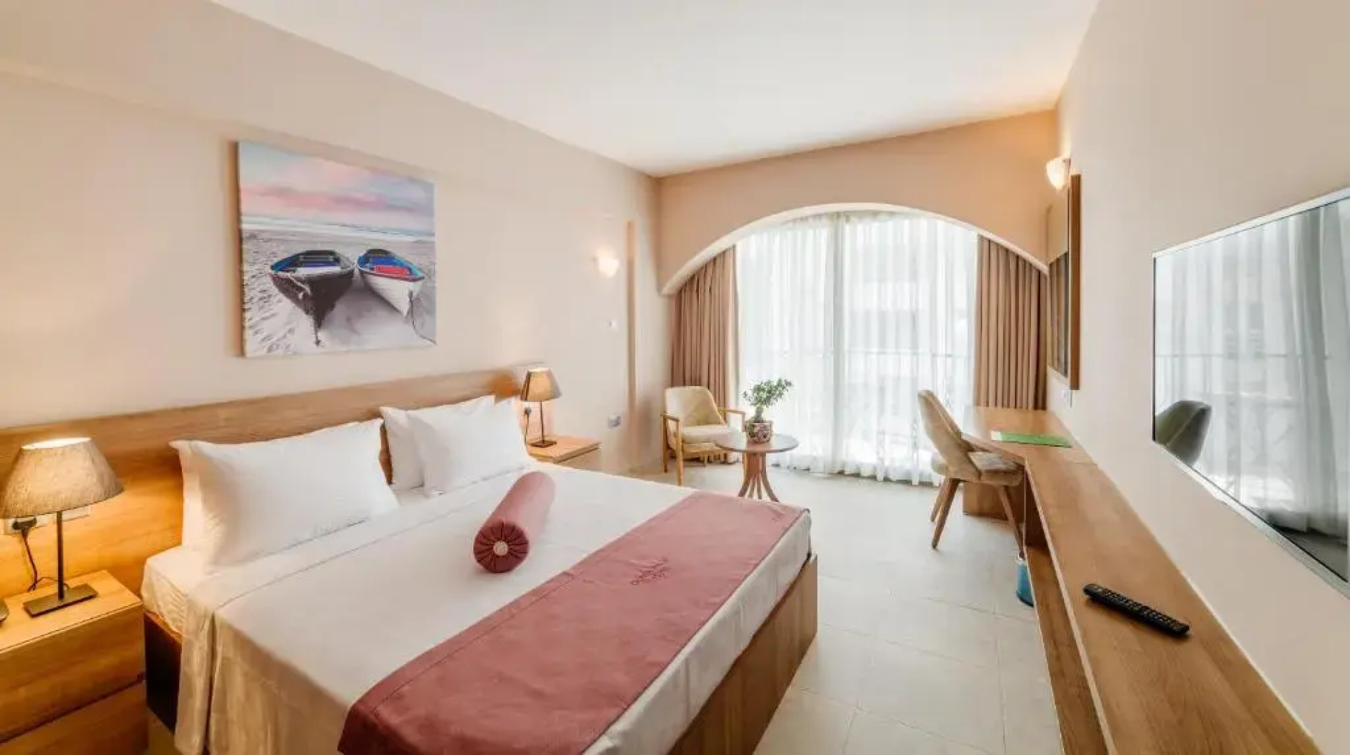 Olivia Palm Hotel