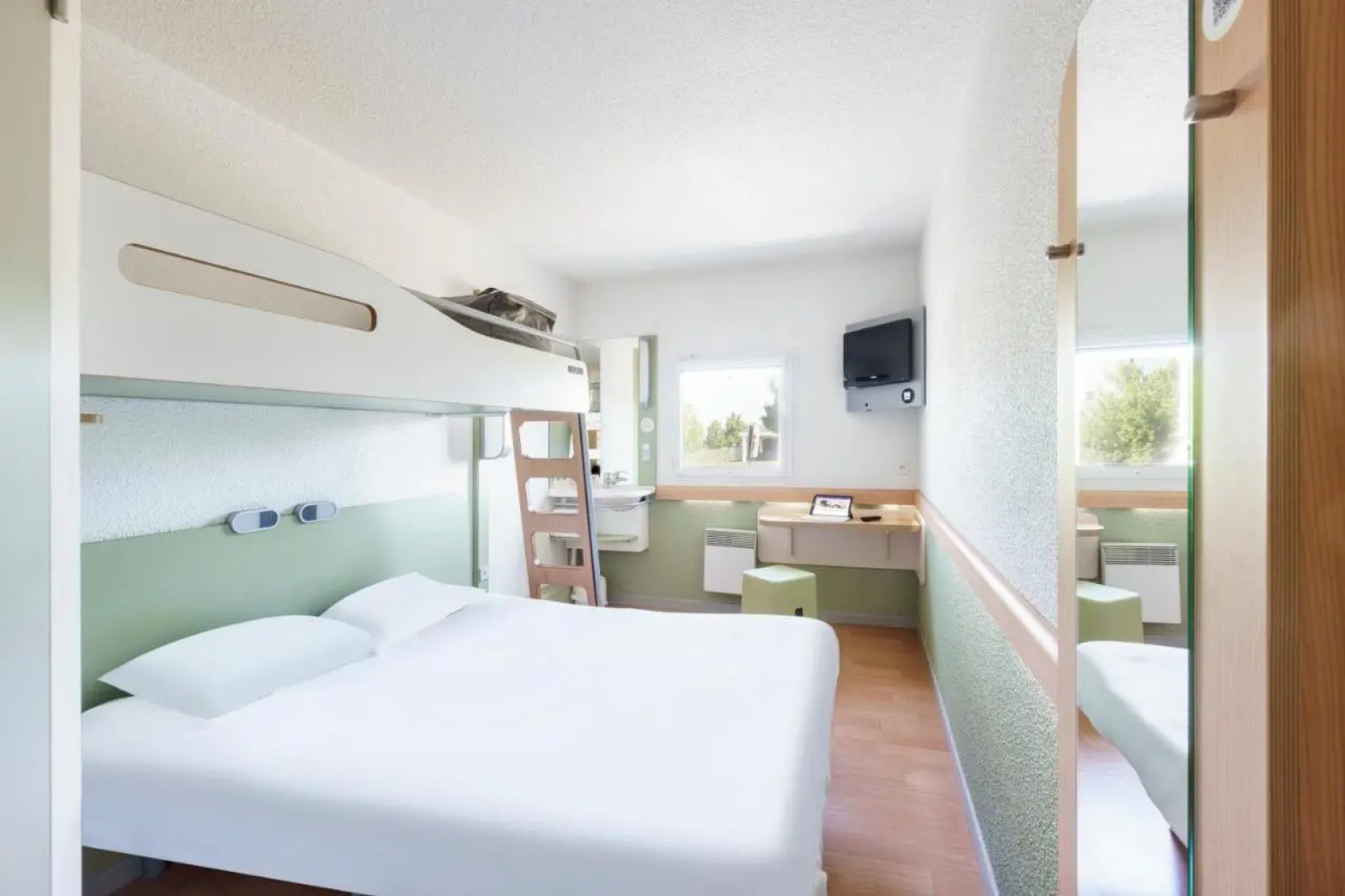 B&B HOTEL Châteauroux A20 L'Occitane