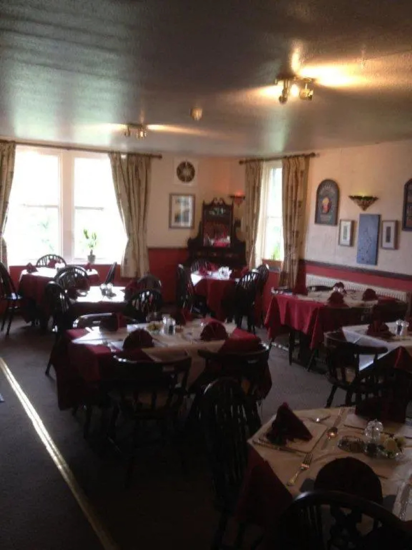 Allargue Arms Hotel