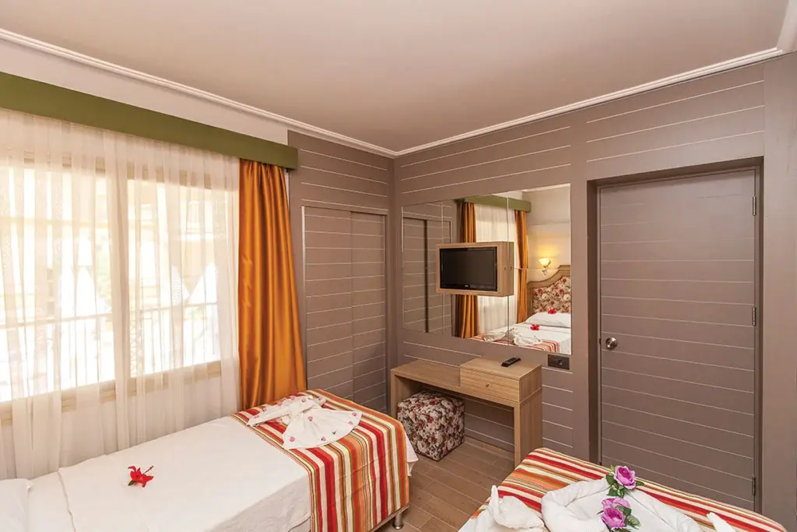 Exelsior Beach Aparthotel