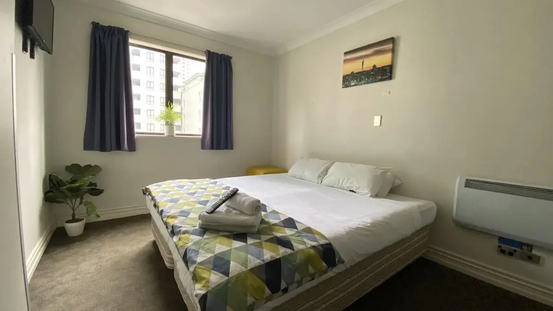 Nomads Auckland Backpackers