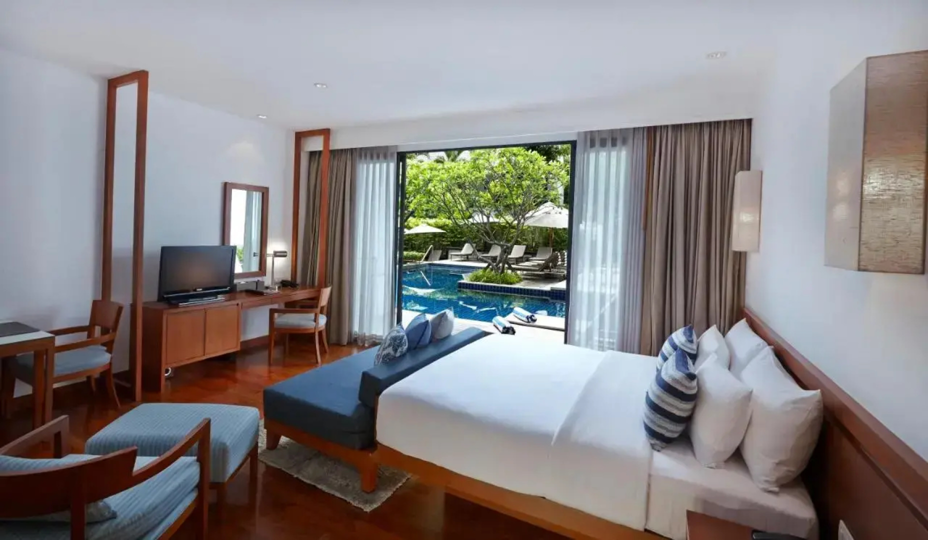 Woodlands Suites Serviced Residences