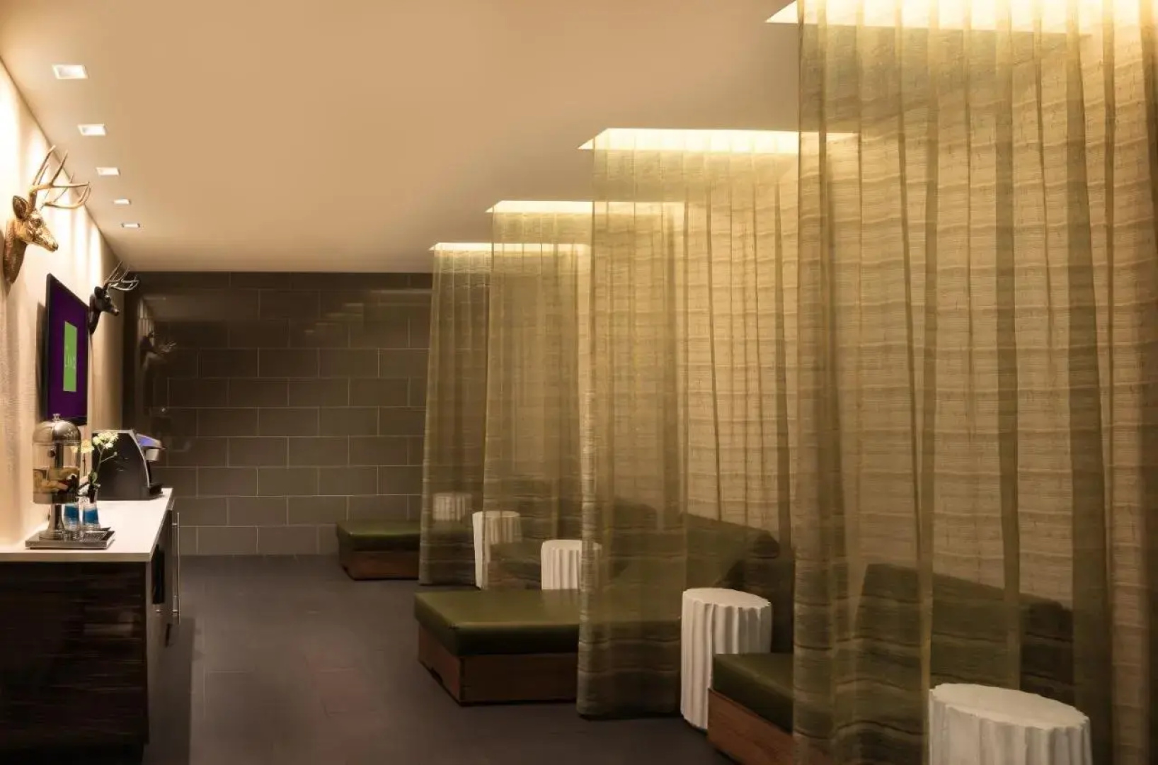 The LINQ Hotel & Casino – A Caesars Rewards Destination