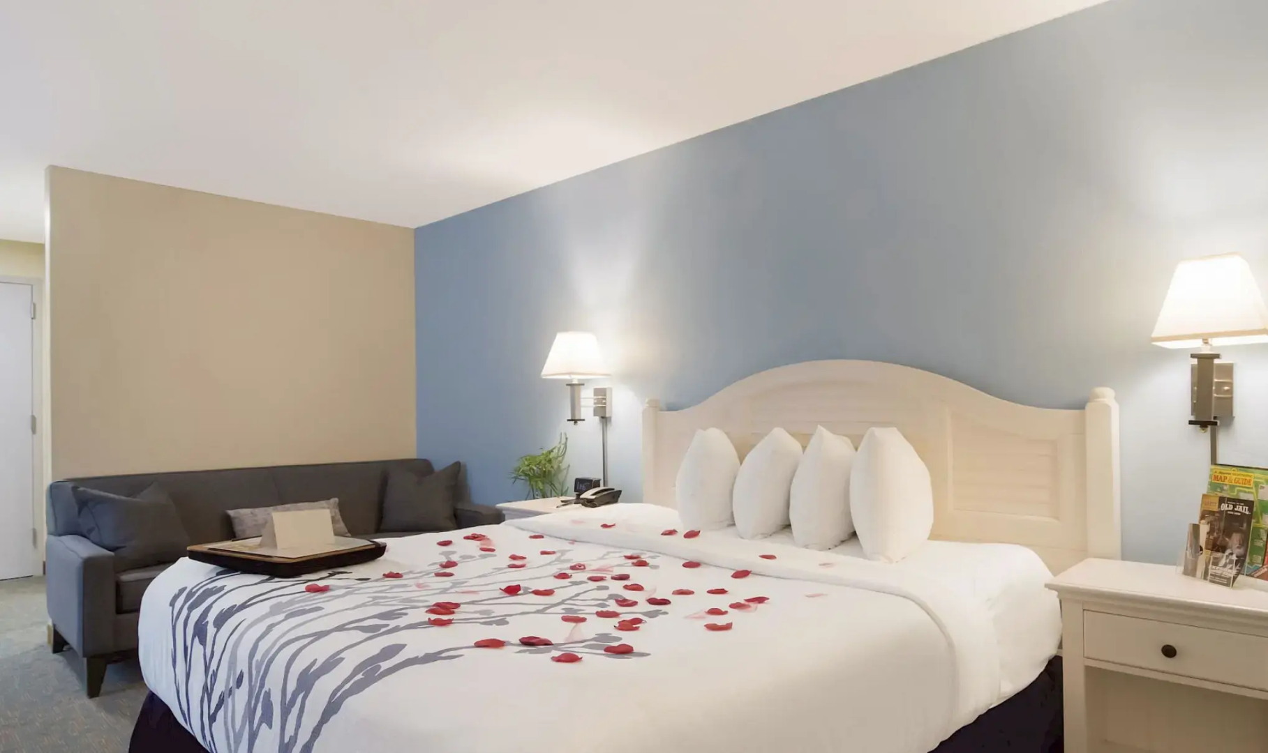 Ocean Sands Beach Boutique Inn - 1 Acre Private Beach