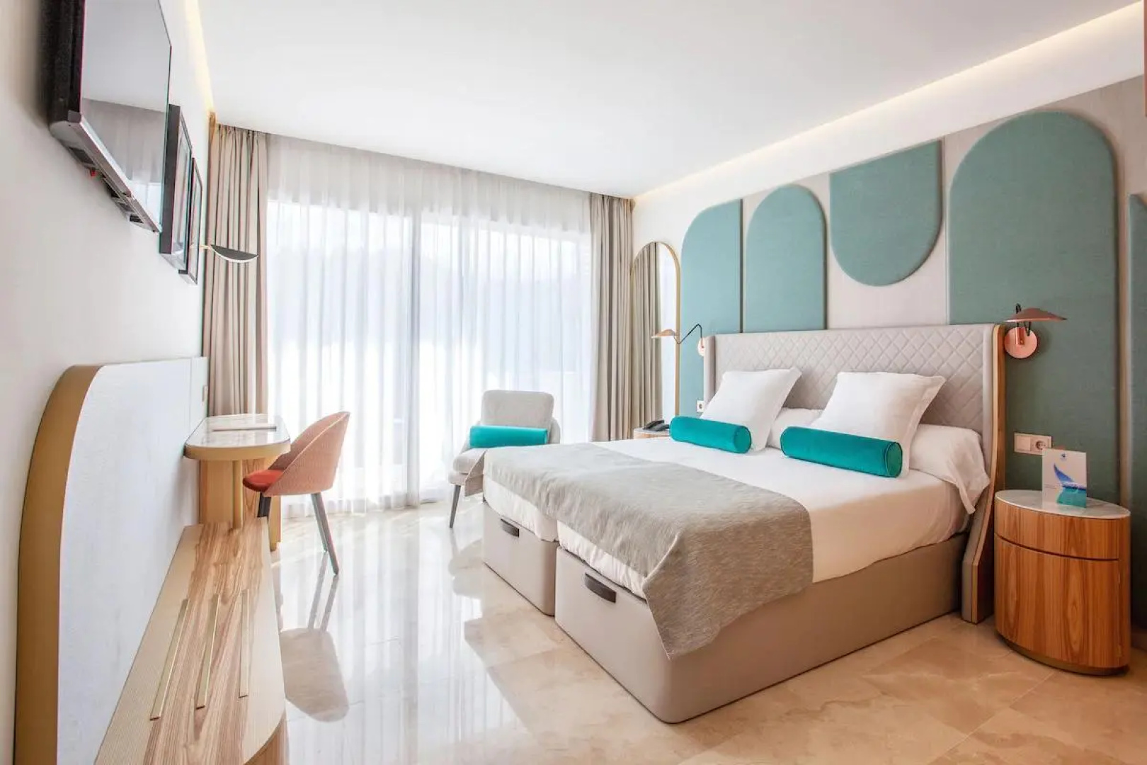 Отель Grupotel Molins
