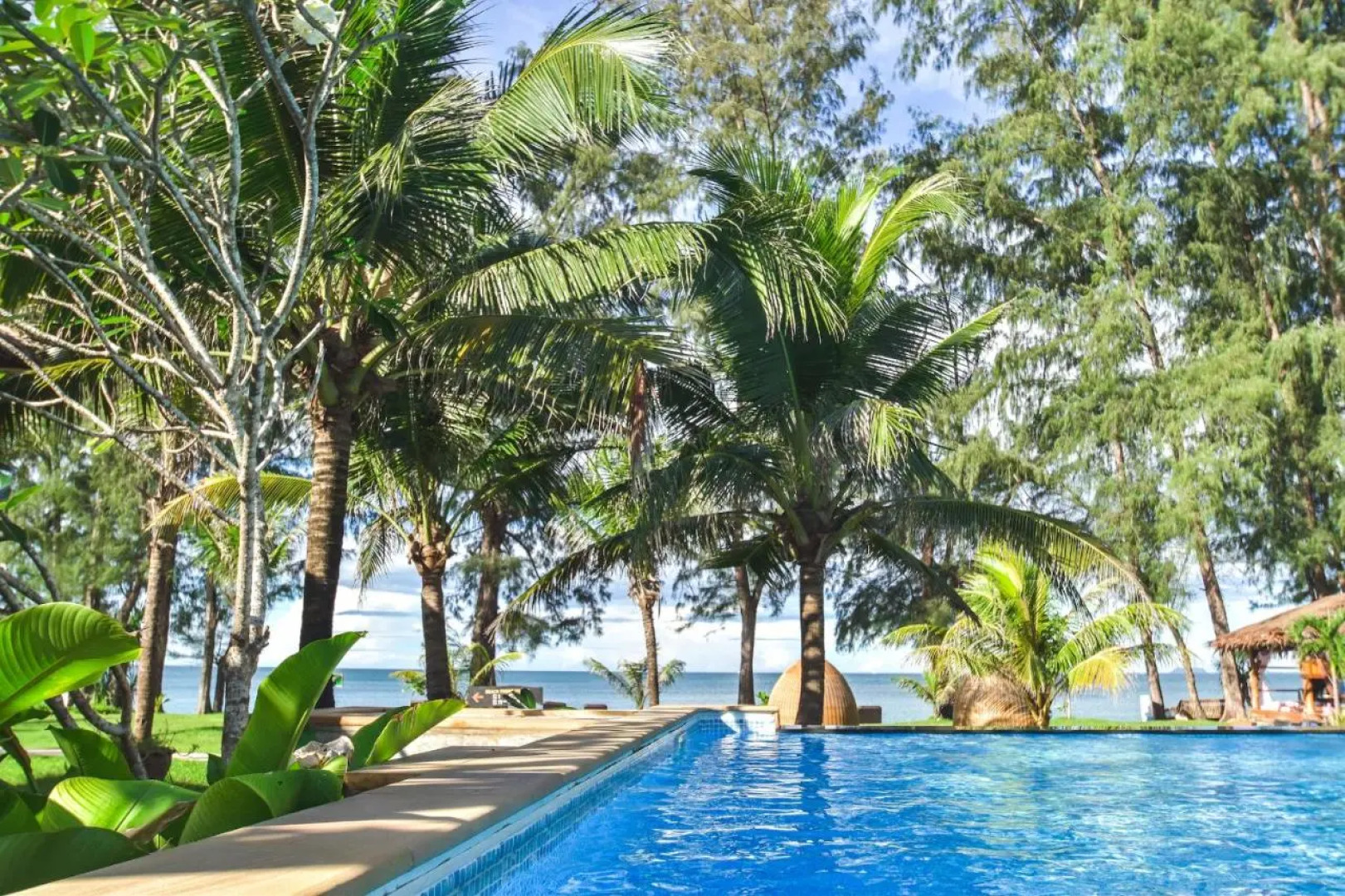 Отель Long Beach Chalet