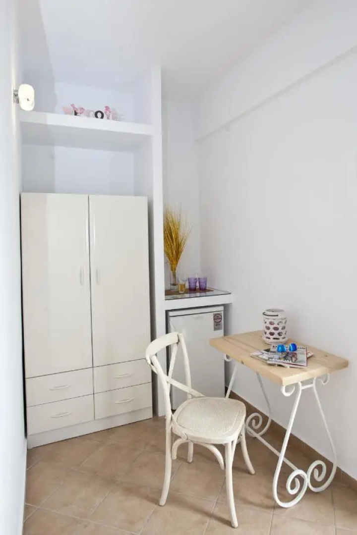 Yanna Asteri Suites