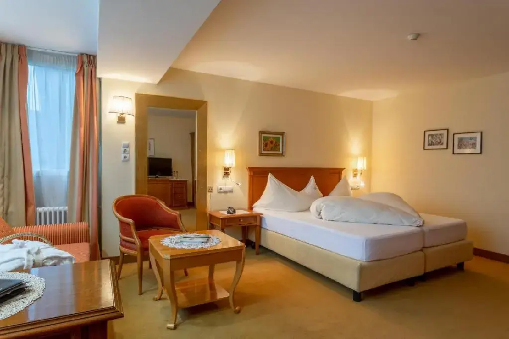 Bemelmans Post Hotel
