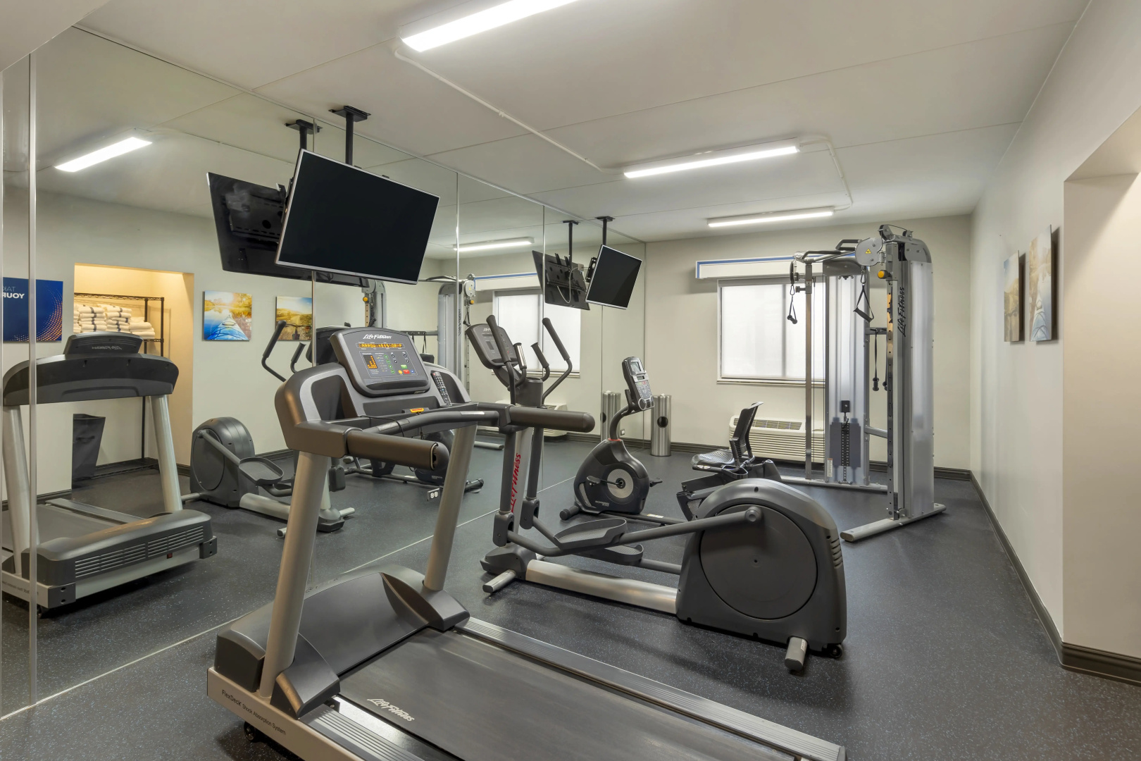 Comfort Inn & Suites Mundelein-Vernon Hills
