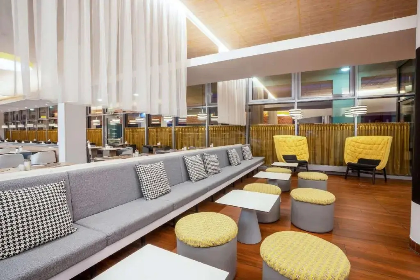 Hey Lou Hotel Frankfurt Airport	
