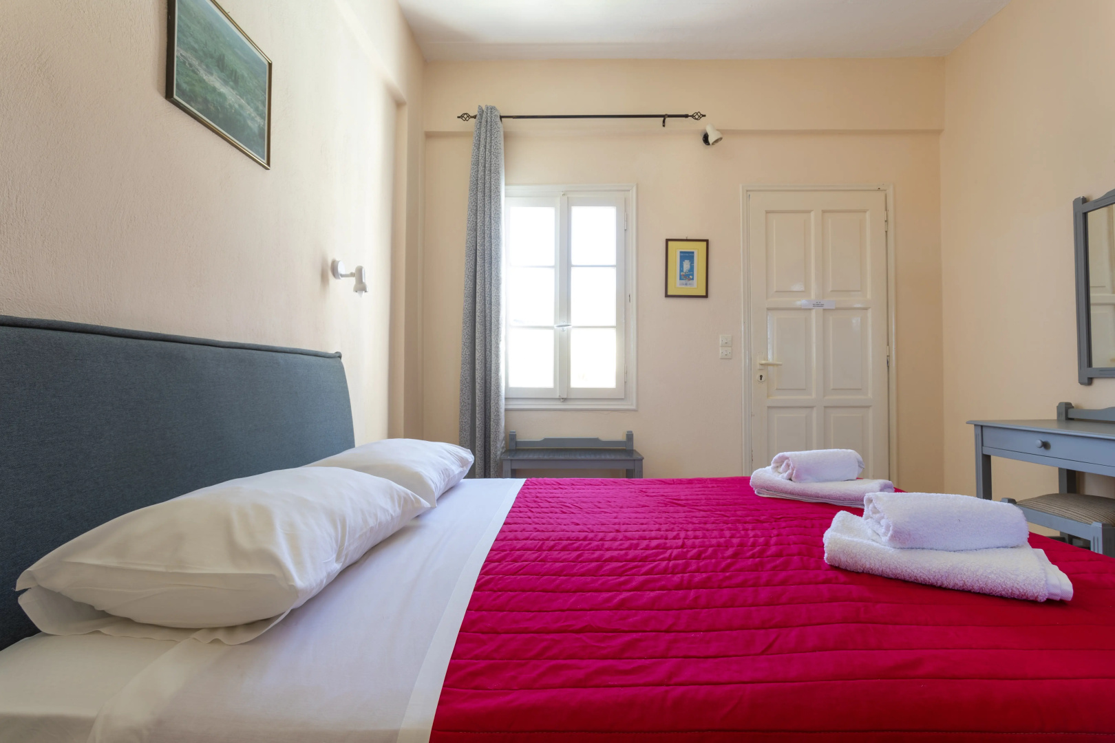 Vanas Apartments