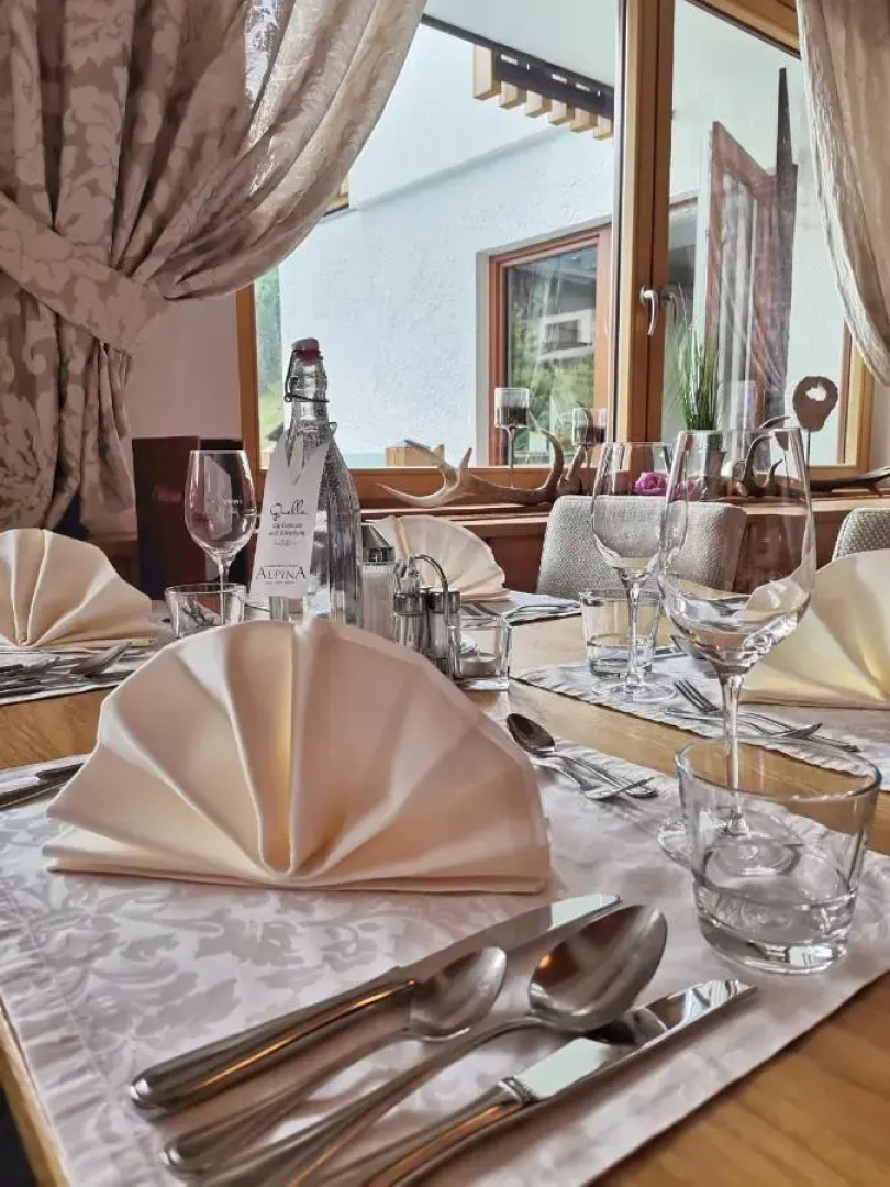 Hotel Alpina