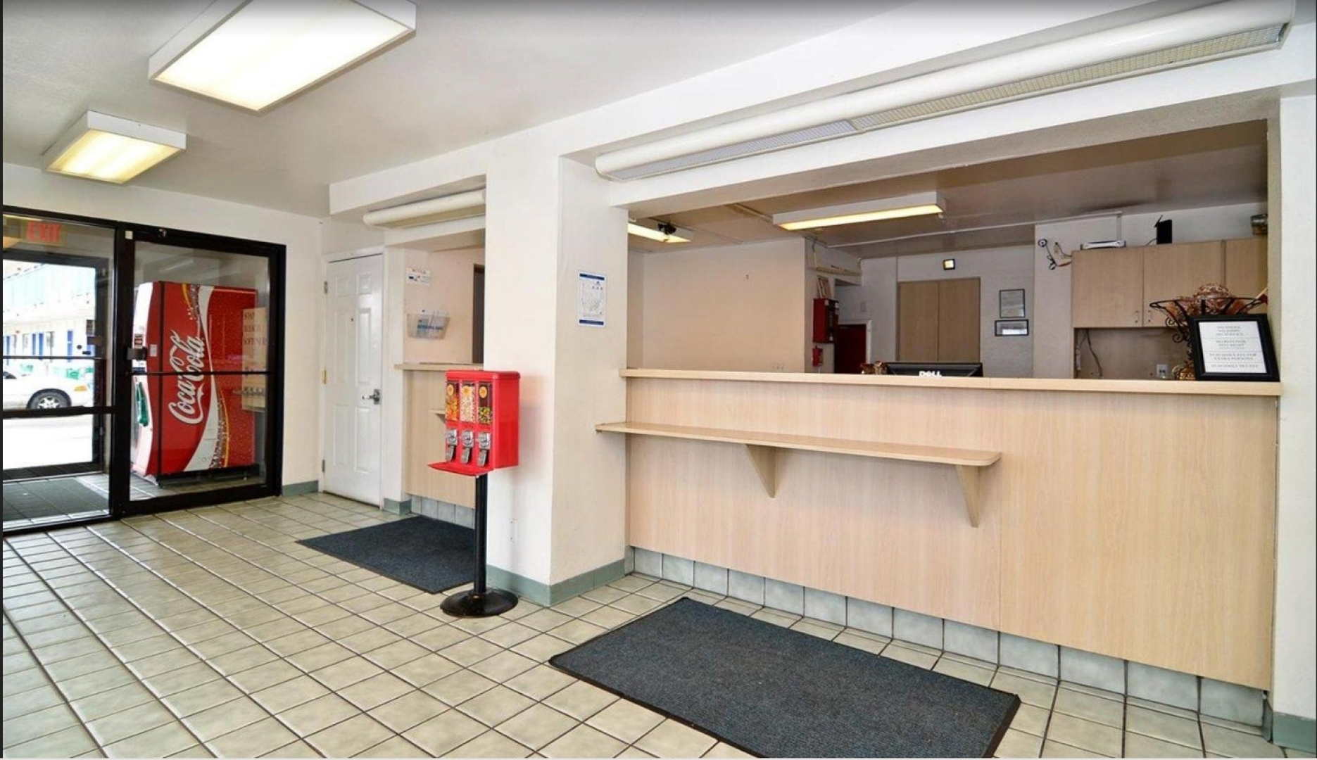 圣路易斯美洲佳值套房酒店(Americas Best Value Inn and Suites St. Louis)