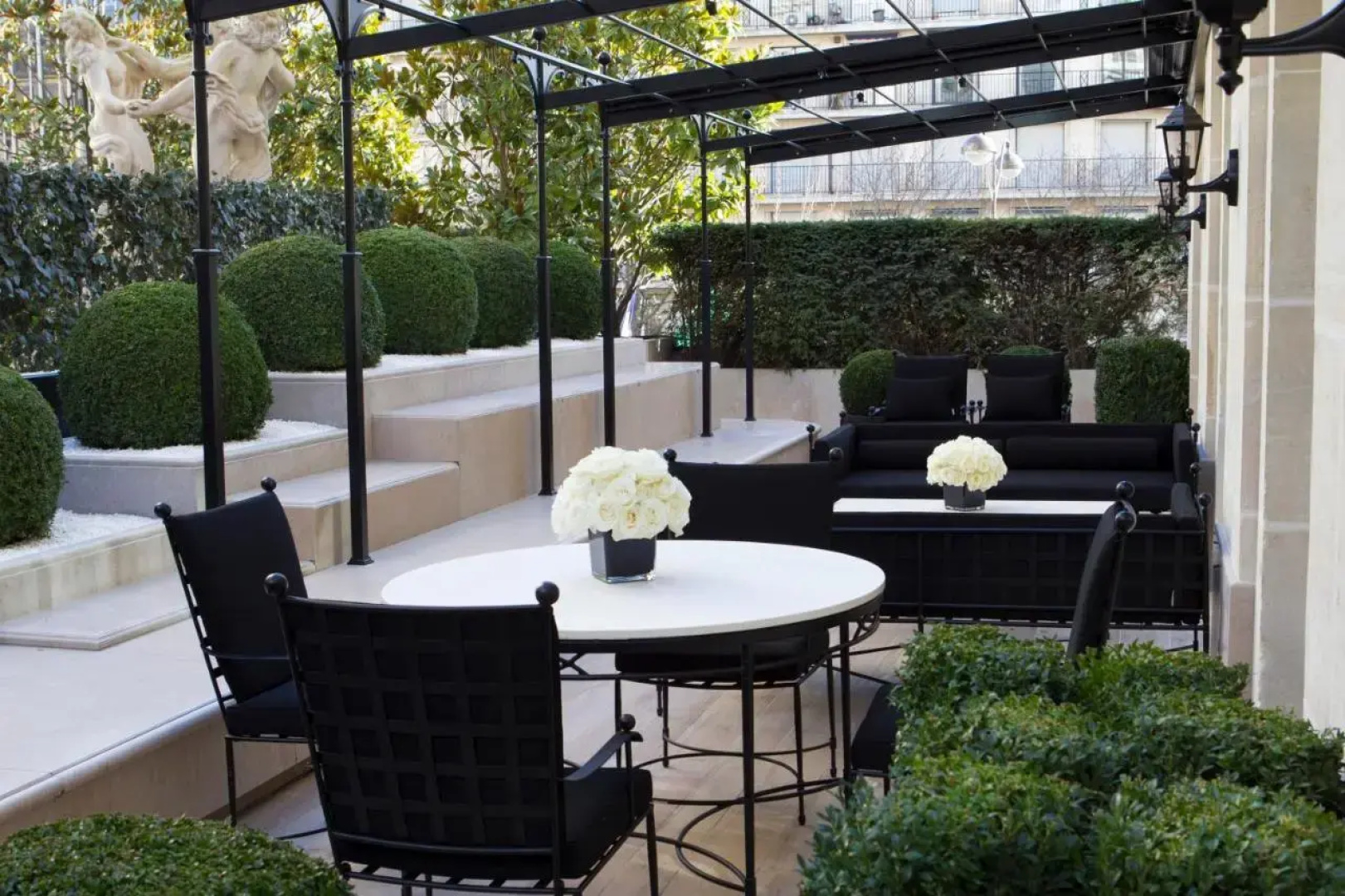Отель Four Seasons George V