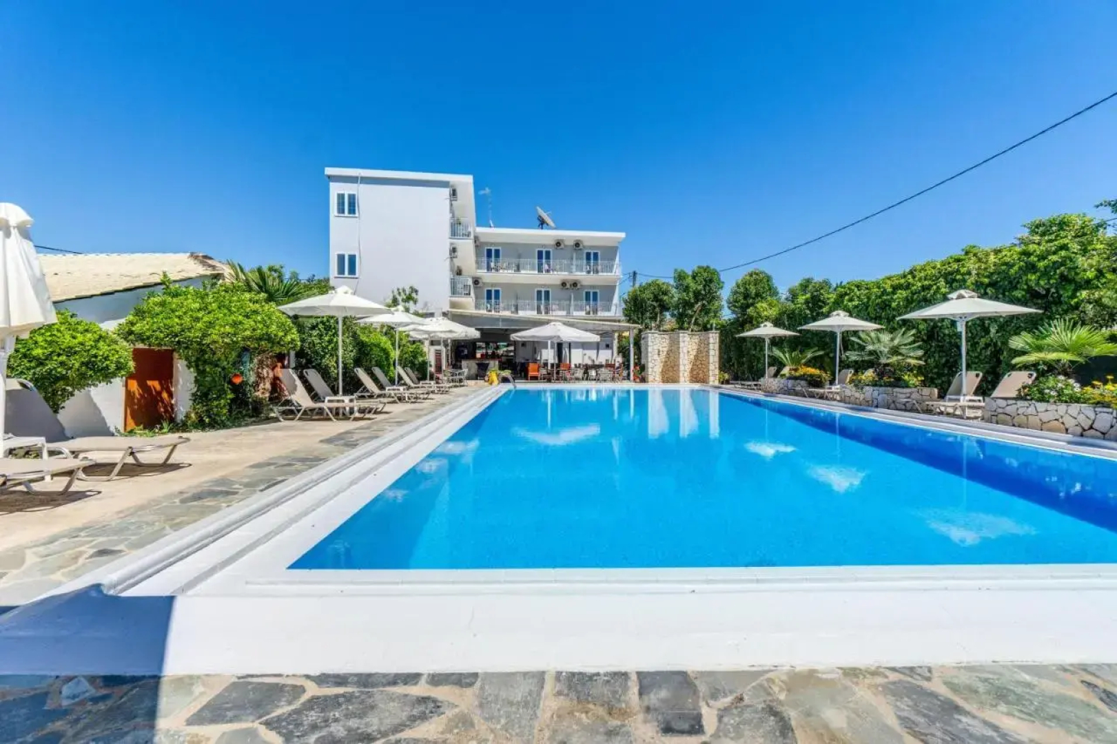 Angela Hotel and Apartments