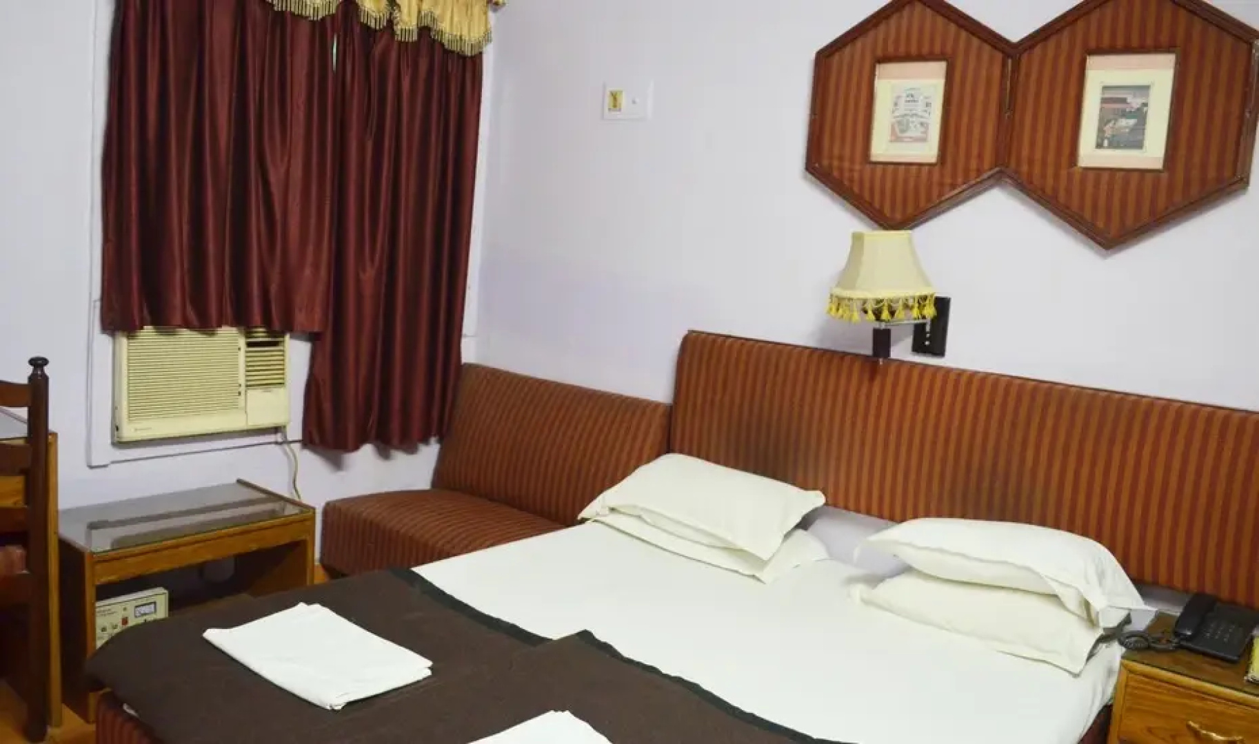 Hotel Charans International