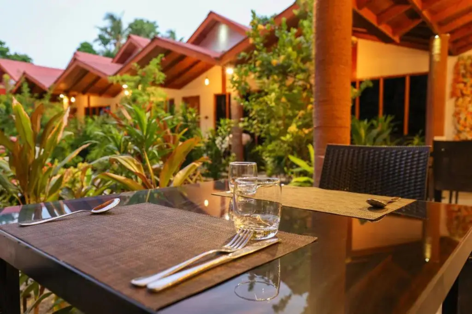 Thoddoo Beach Holiday Inn