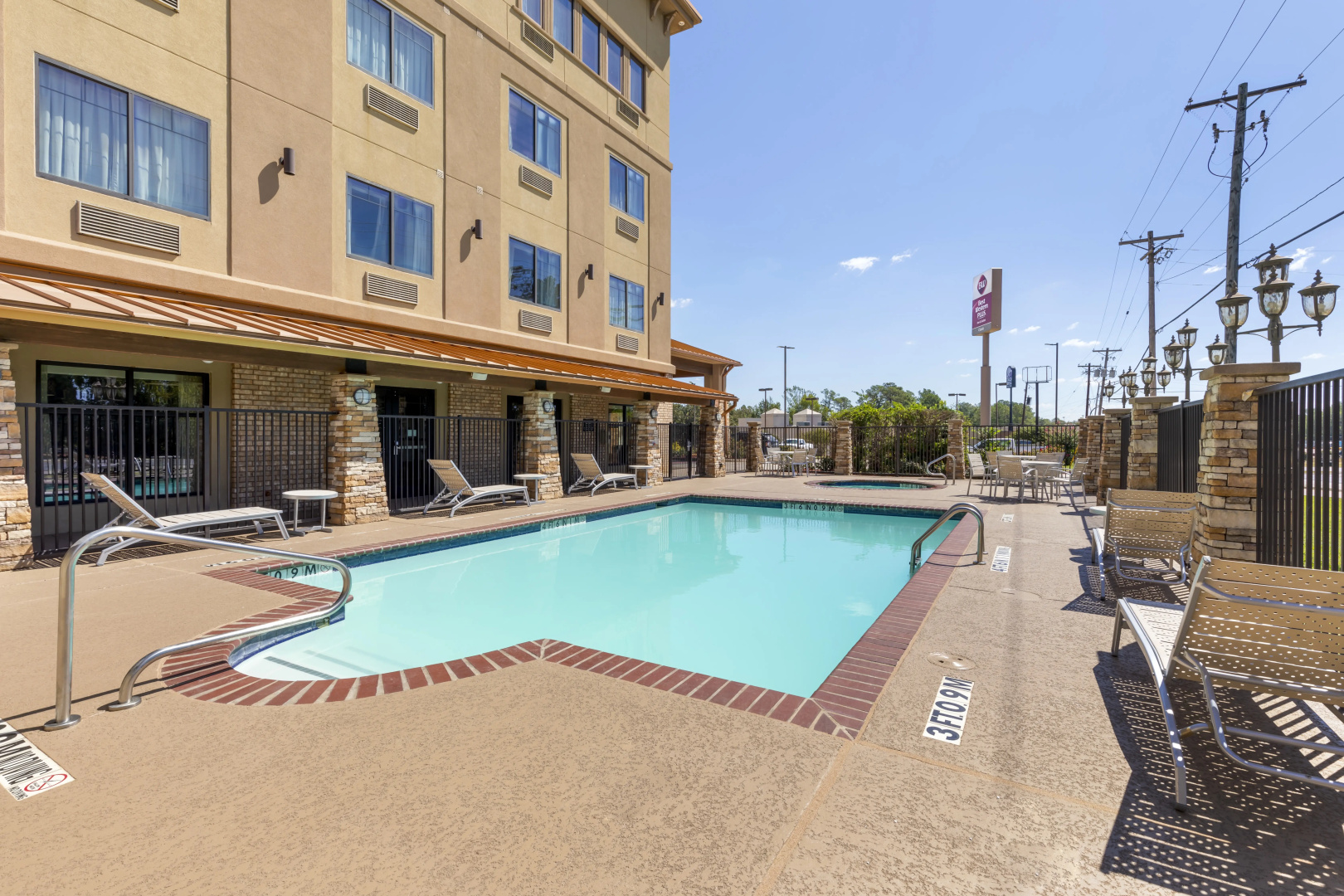 Best Western Plus Classic Inn & Suites