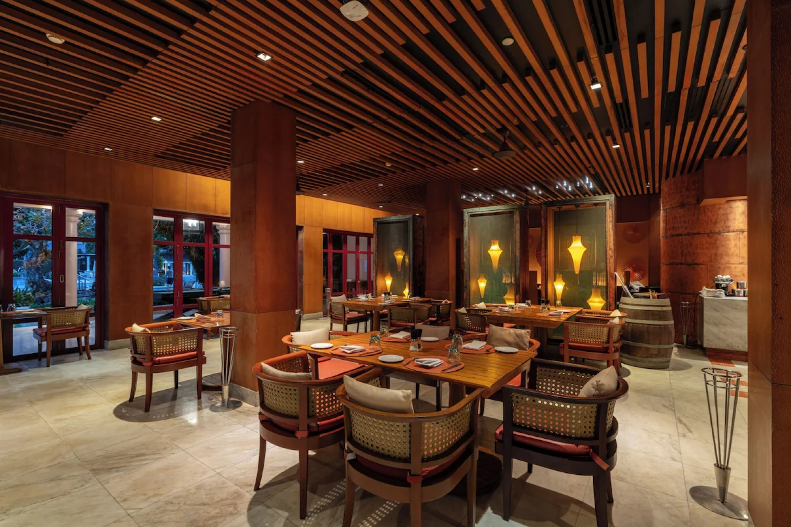 Отель Centara Grand Beach Resort Phuket 