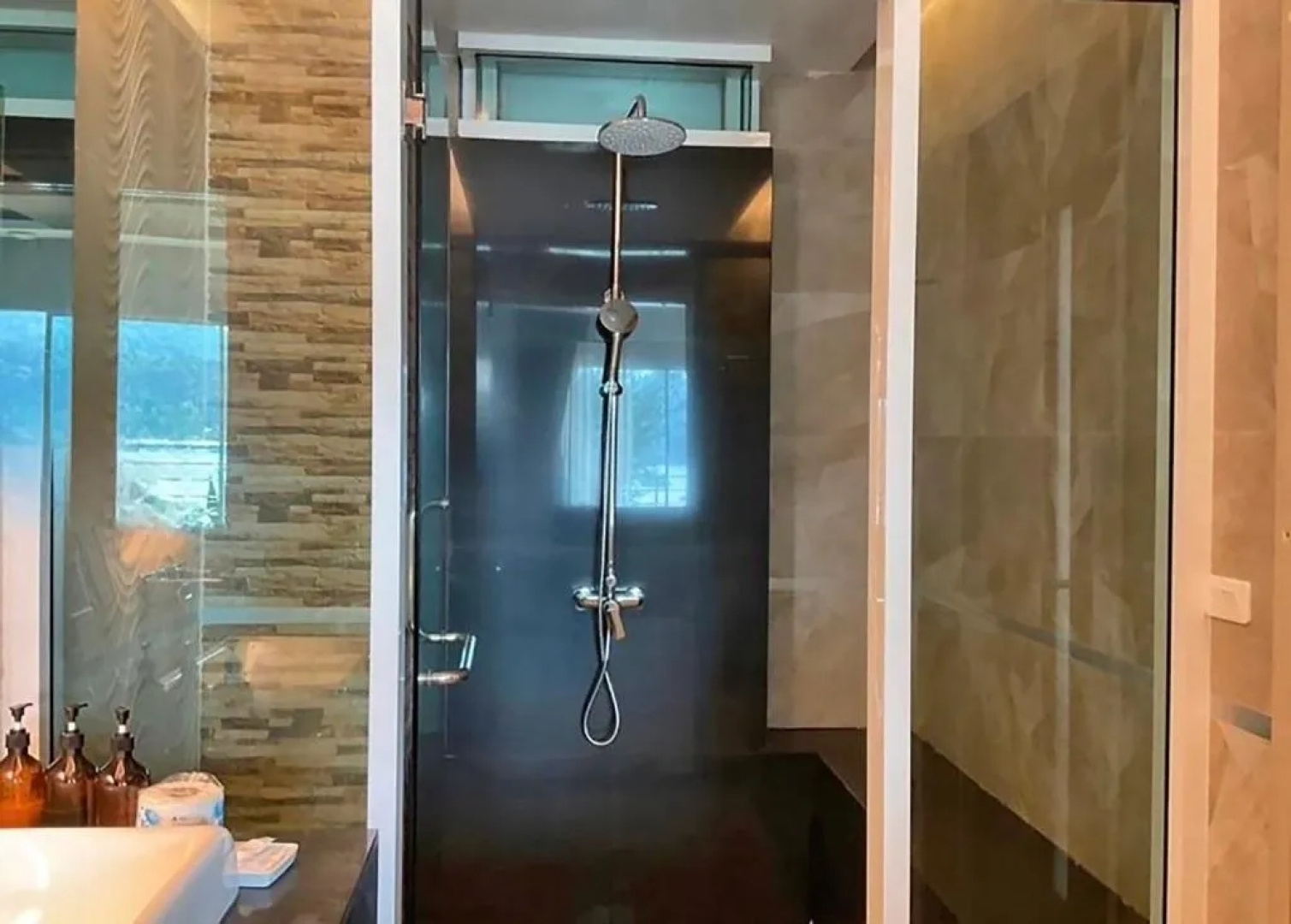 Phi Phi Cliff Beach Resort