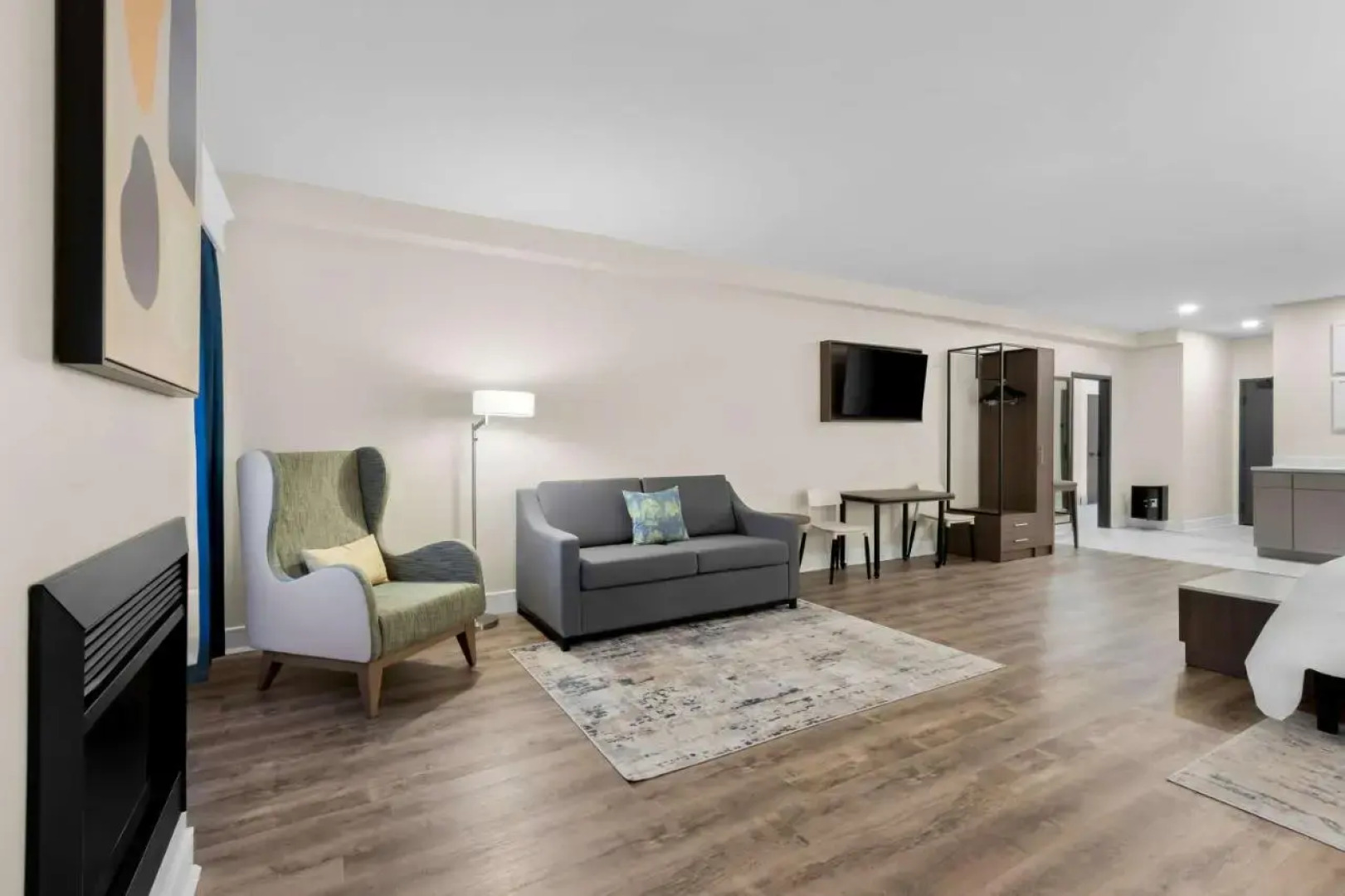 Latitude Suites Tinton Falls Eatontown/BW Premier Collection 