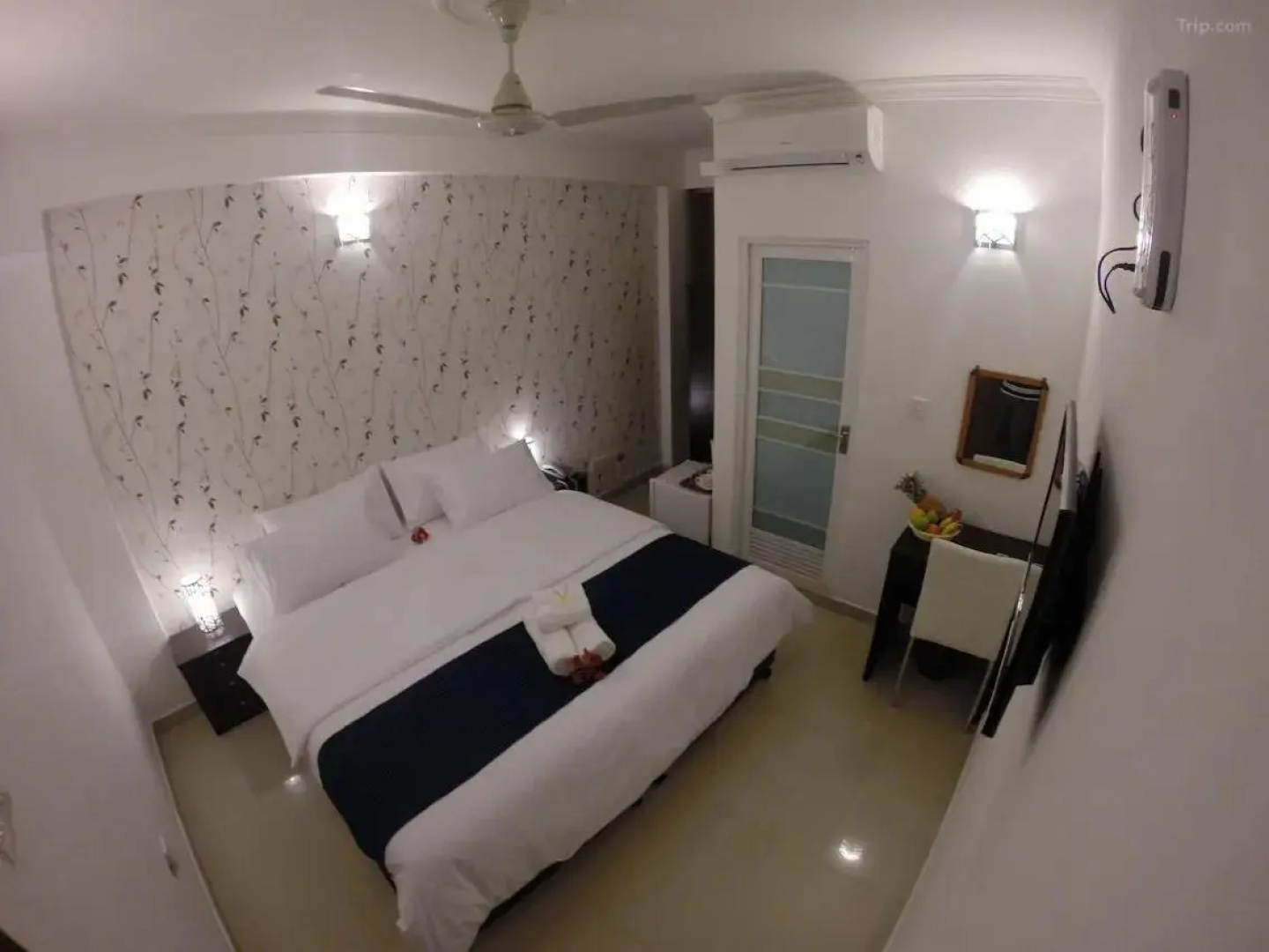 Crown Reef Maldives