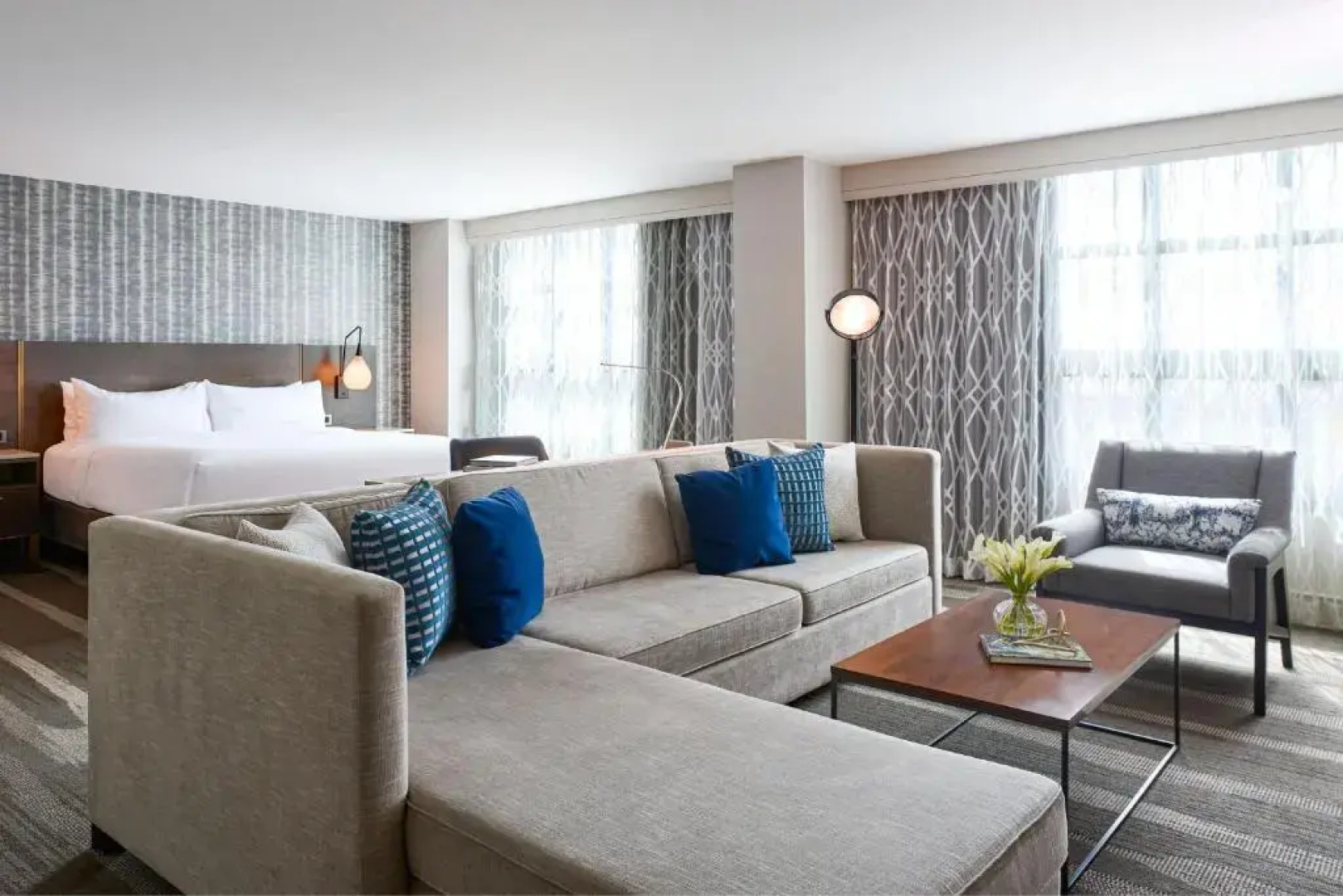 Renaissance Los Angeles Airport Hotel