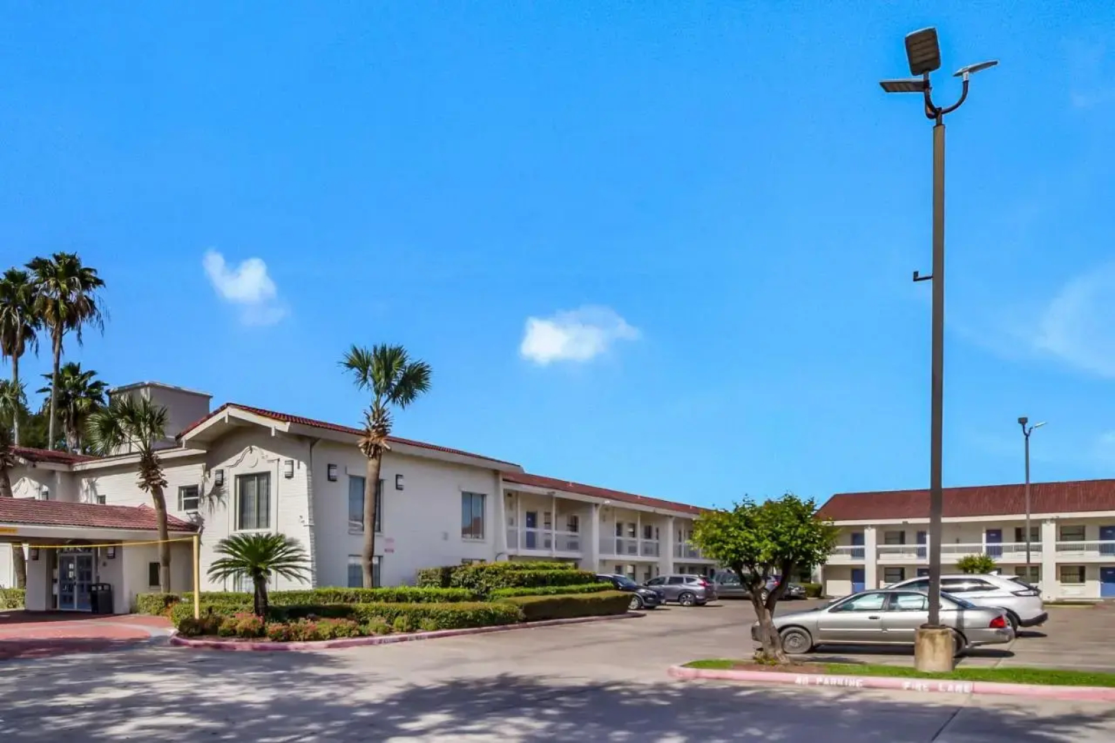 Motel 6 Baytown, TX - Garth Rd