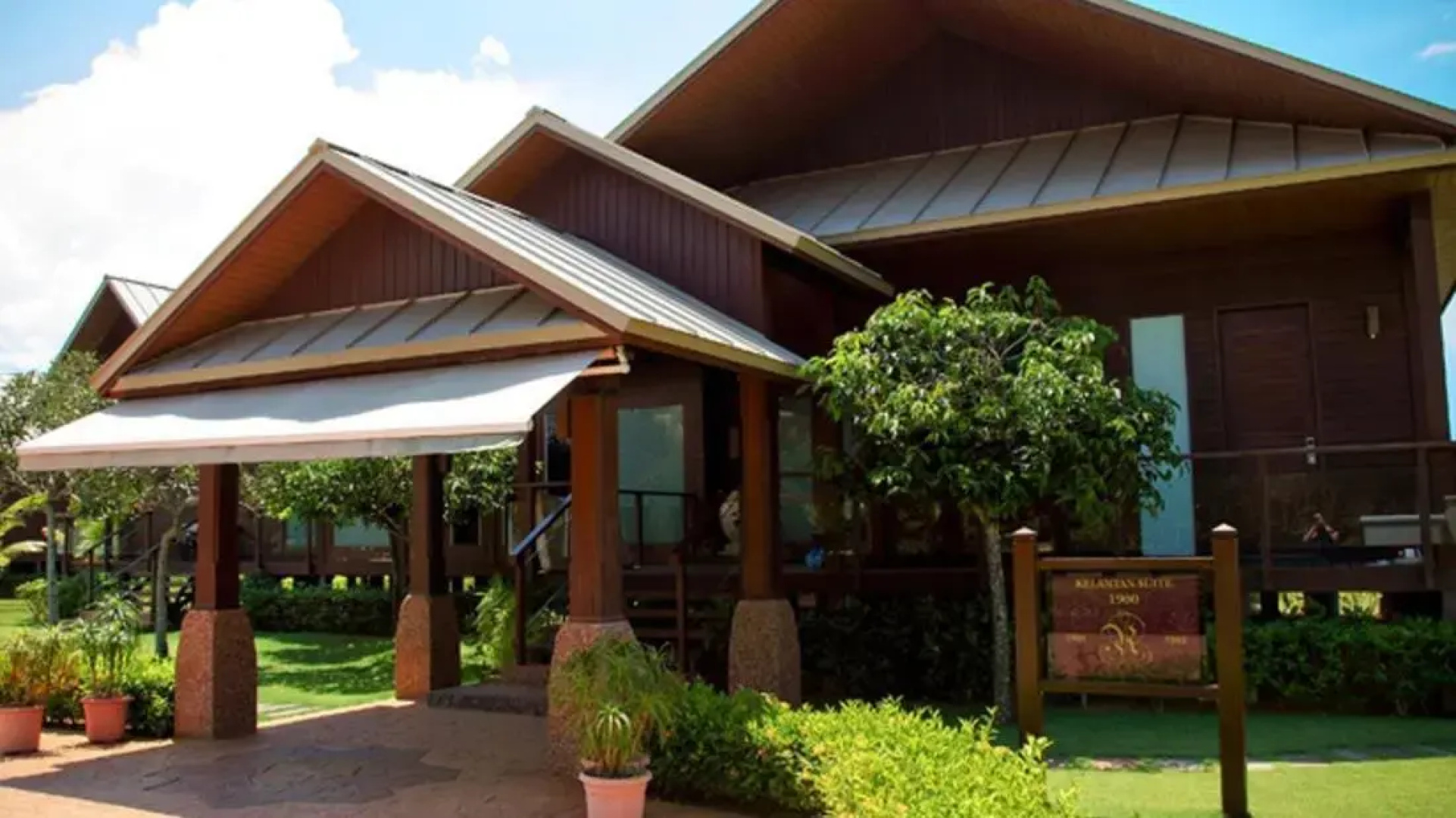 Duyong Marina and Resort