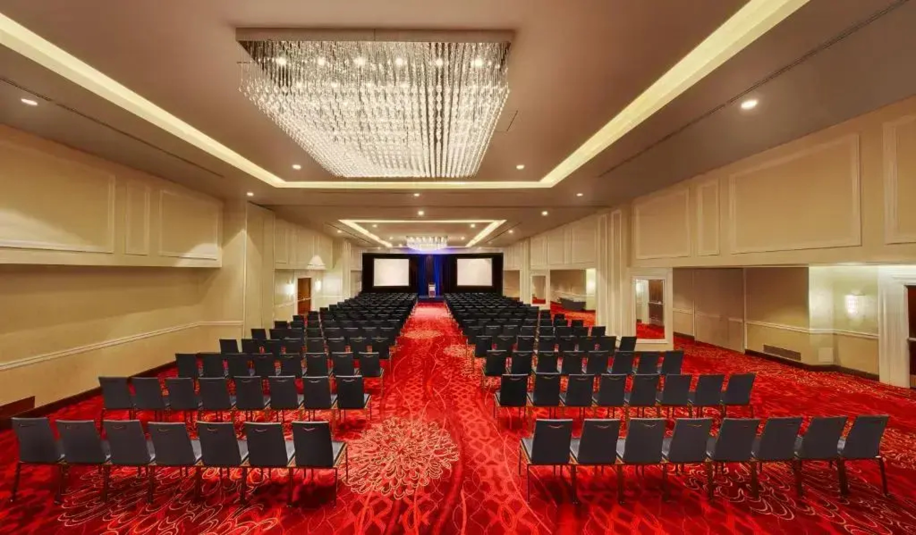 Pinnacle Hotel Harbourfront