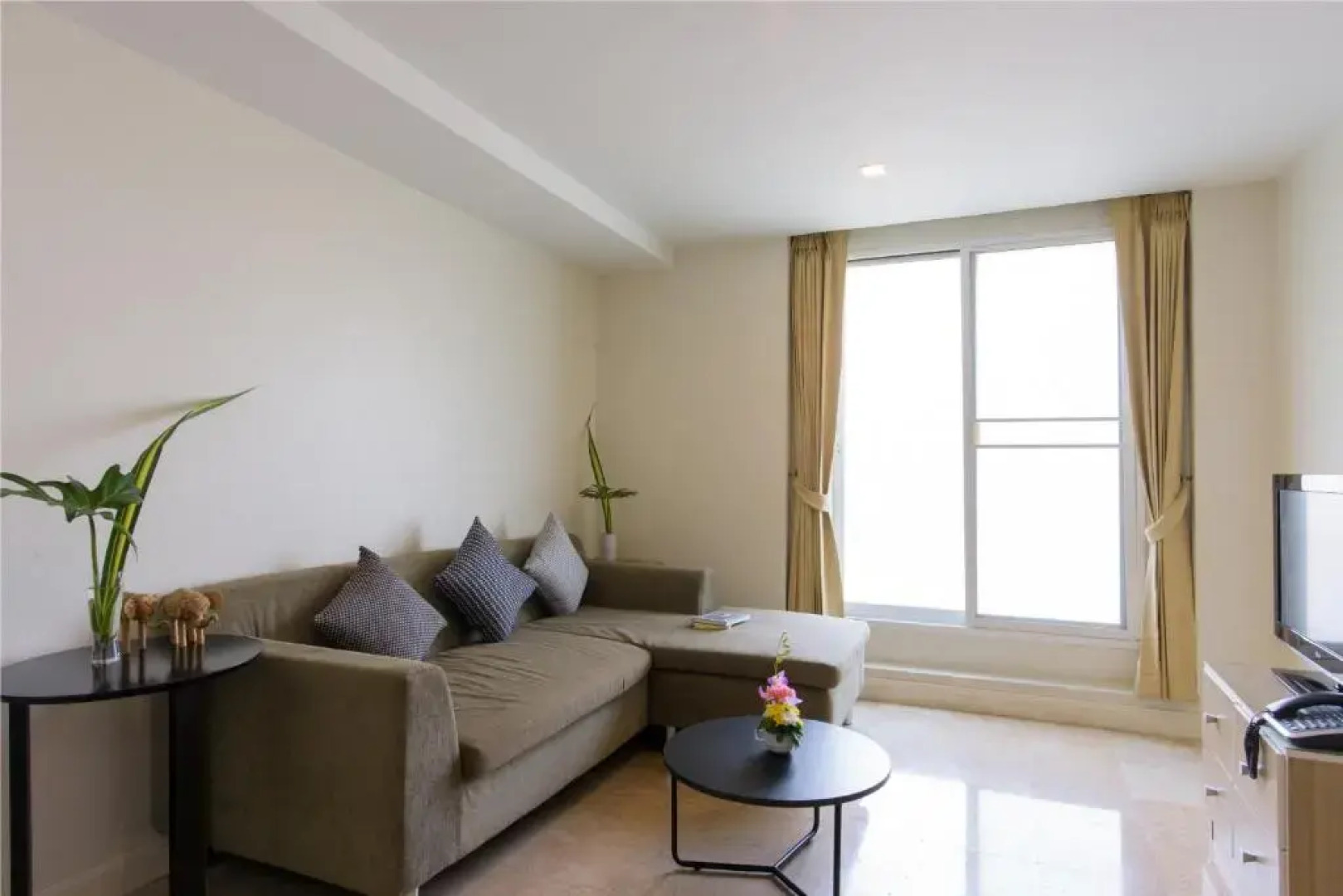 Sabai Sathorn Service Apartment