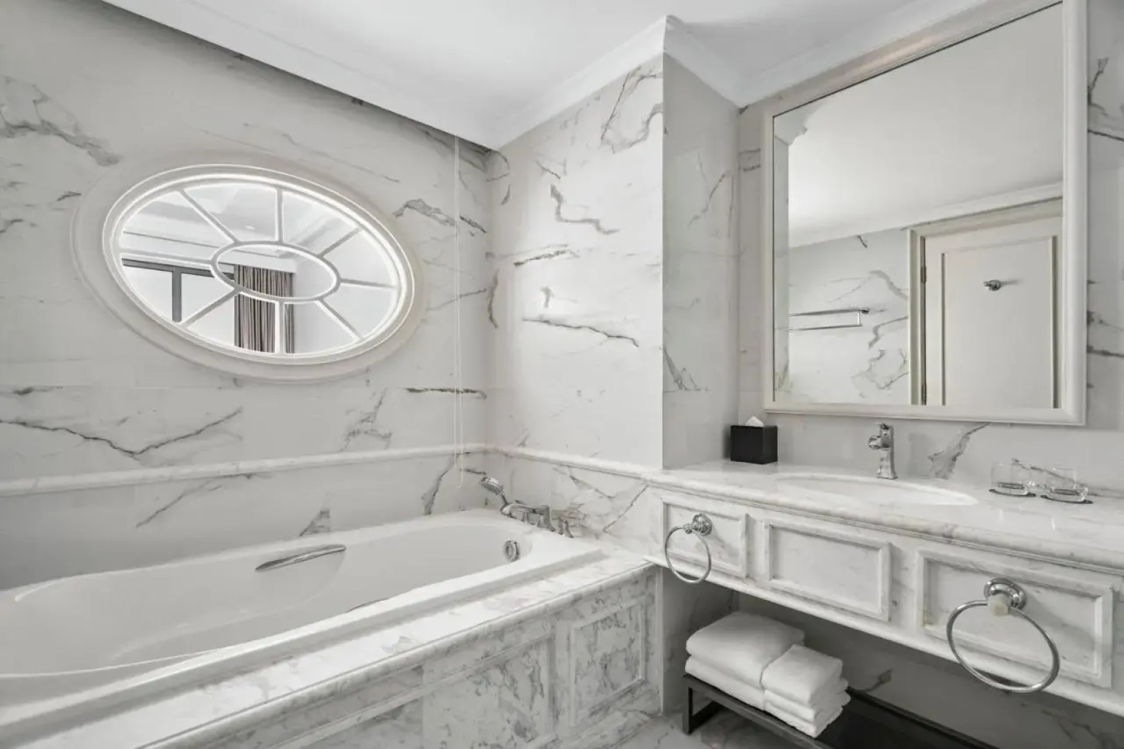 Four Points by Sheraton Lang Son