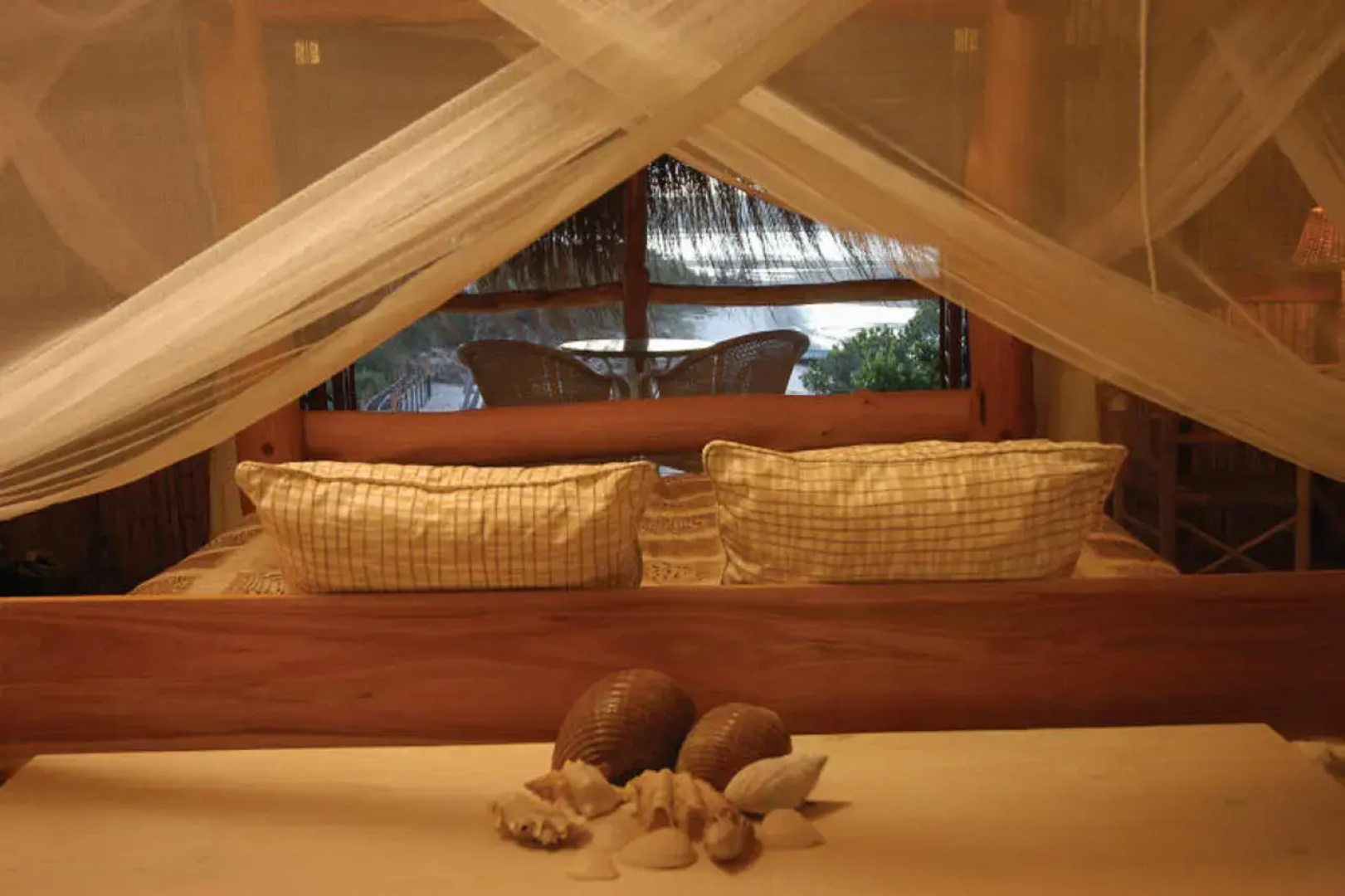 Nyati Beach Lodge