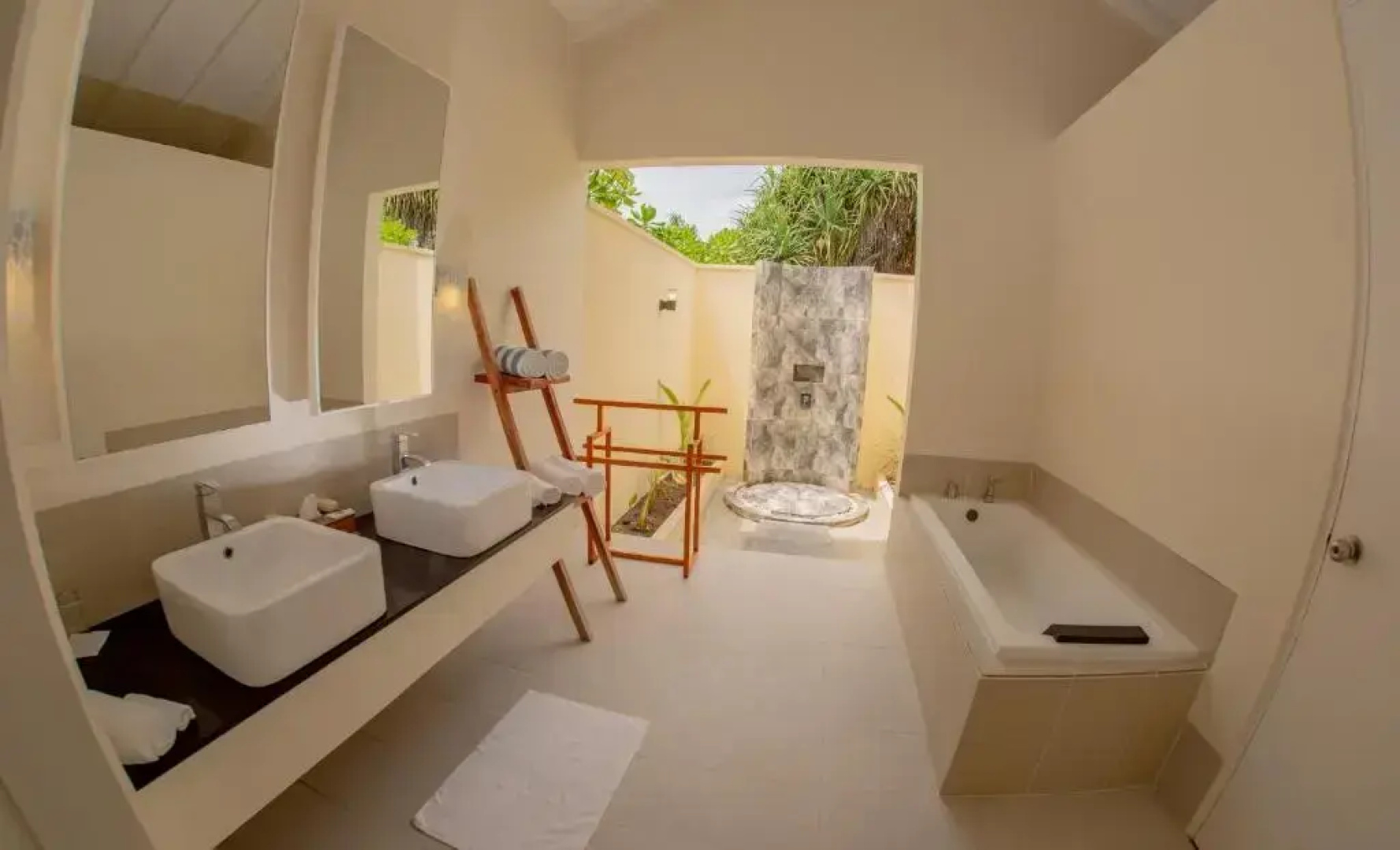 Paradise Hondaafushi Island Resort & Spa