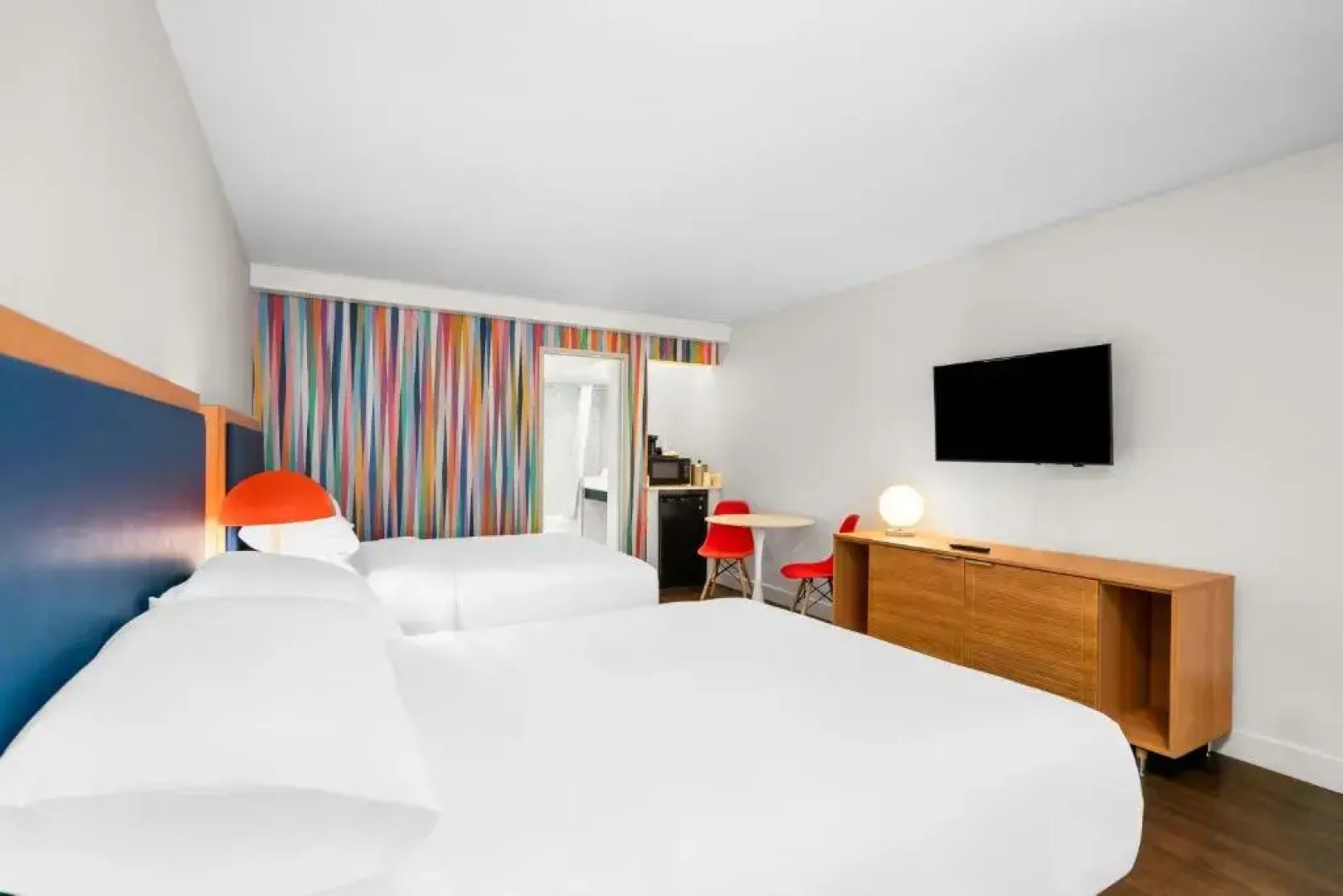 Отель Signature Inn