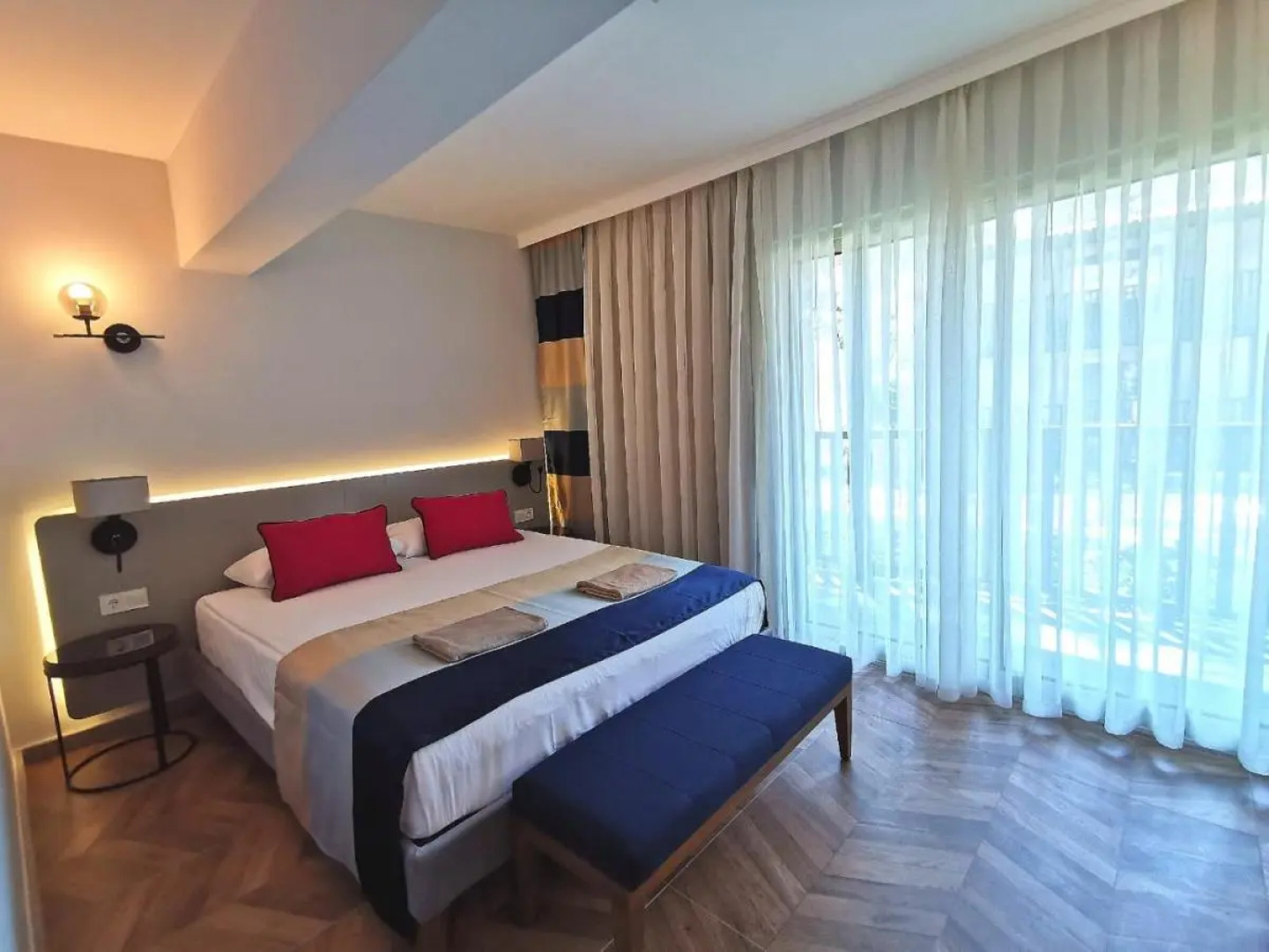 Crystal Flora Pearl Collection