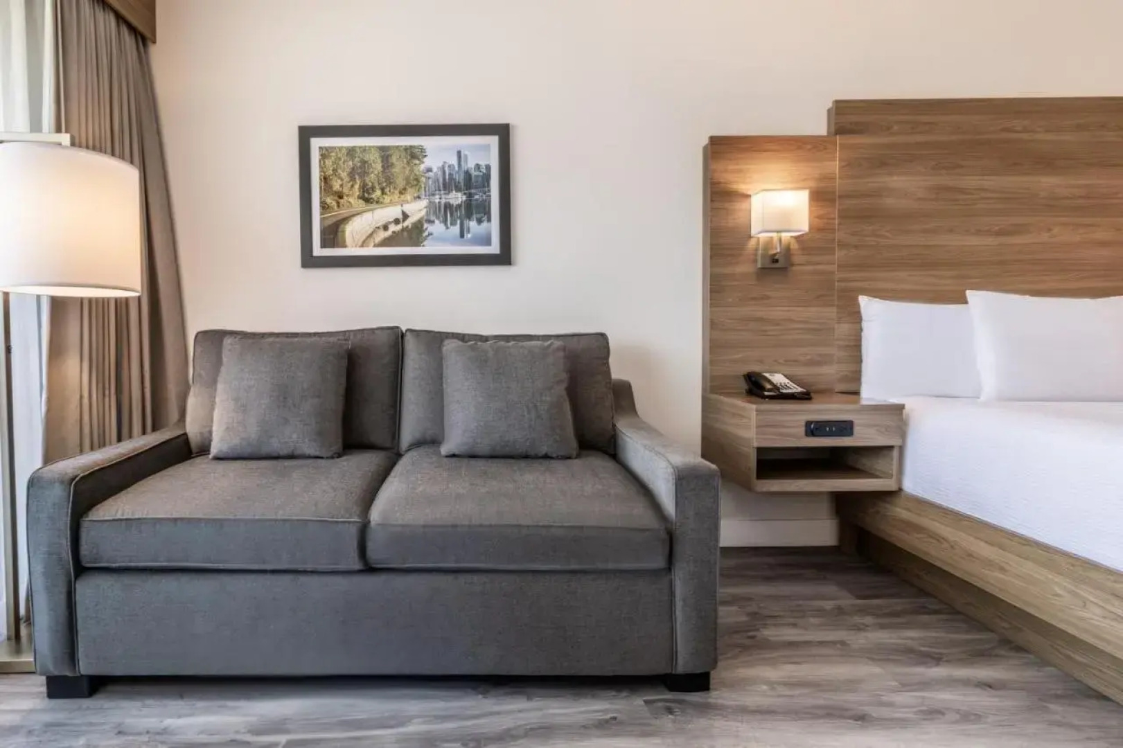 Atrium Hotel Vancouver