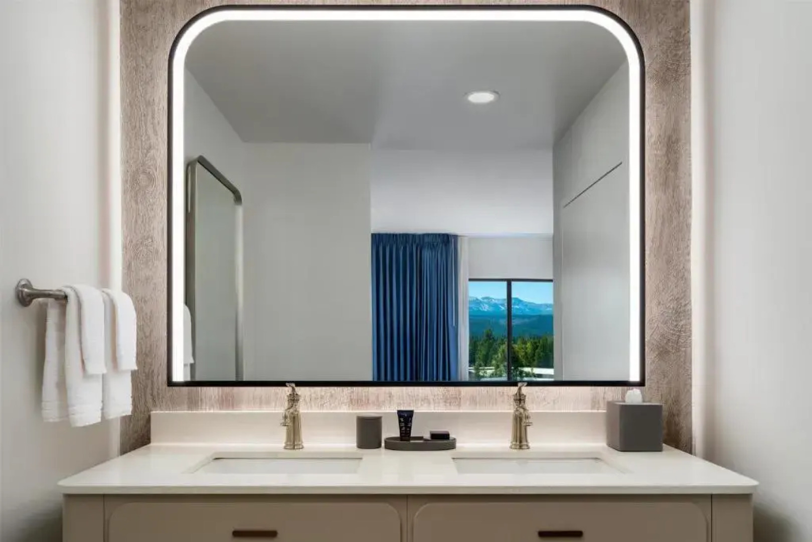 Martis Valley Lodge, Tapestry Collection by Hilton