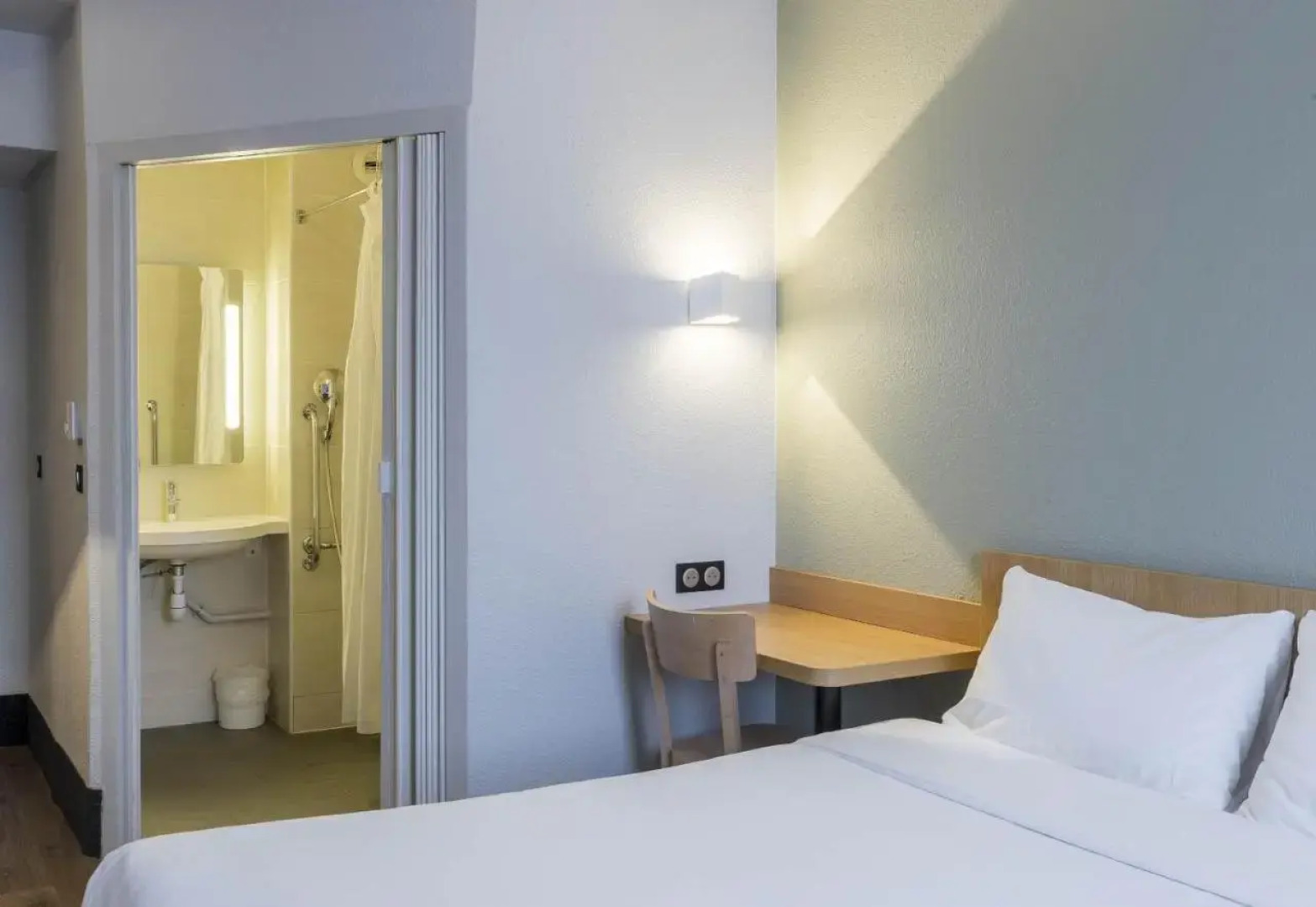 B&B HOTEL Auxerre Monéteau