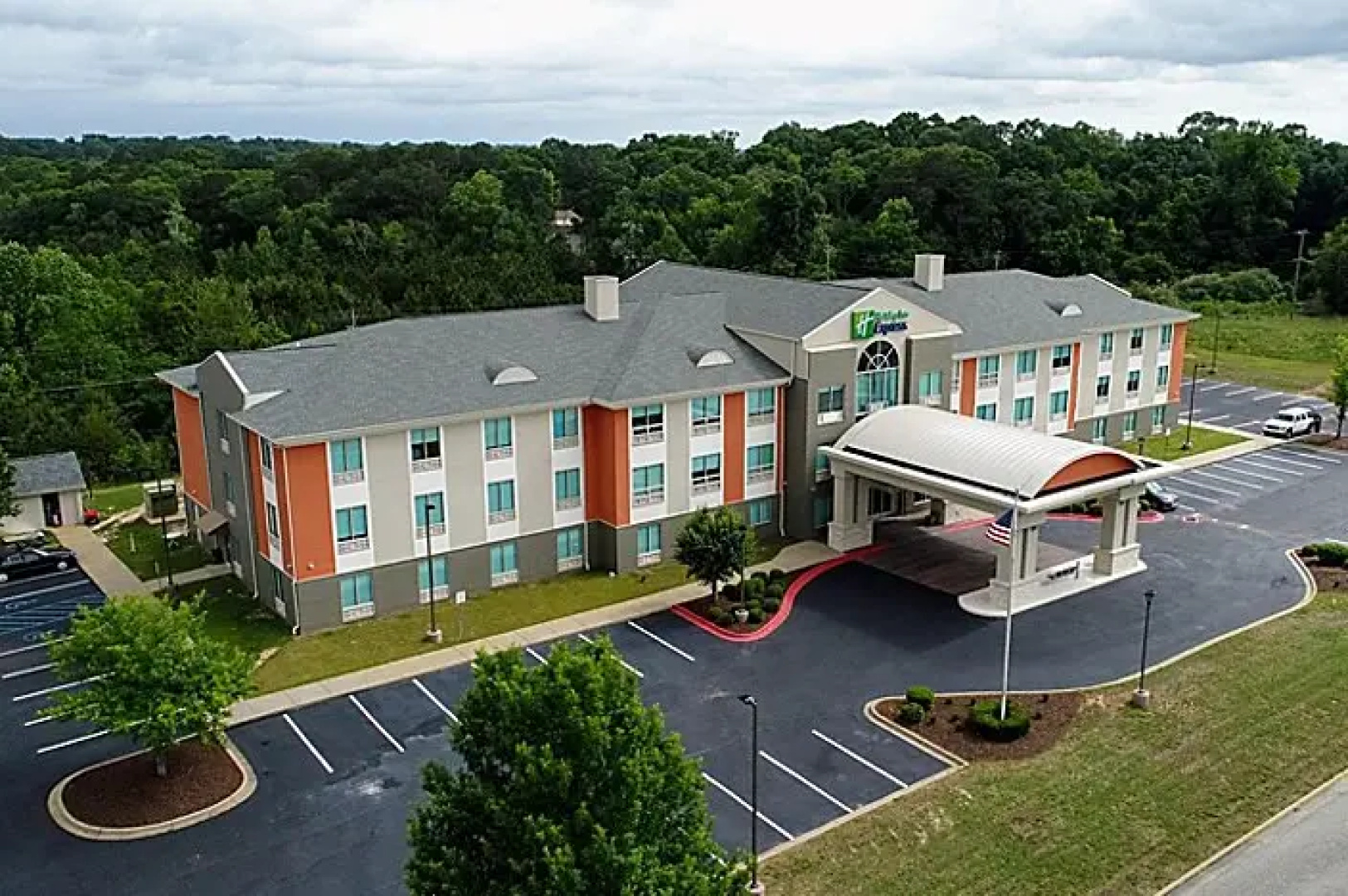 Plaza Inn and Suites