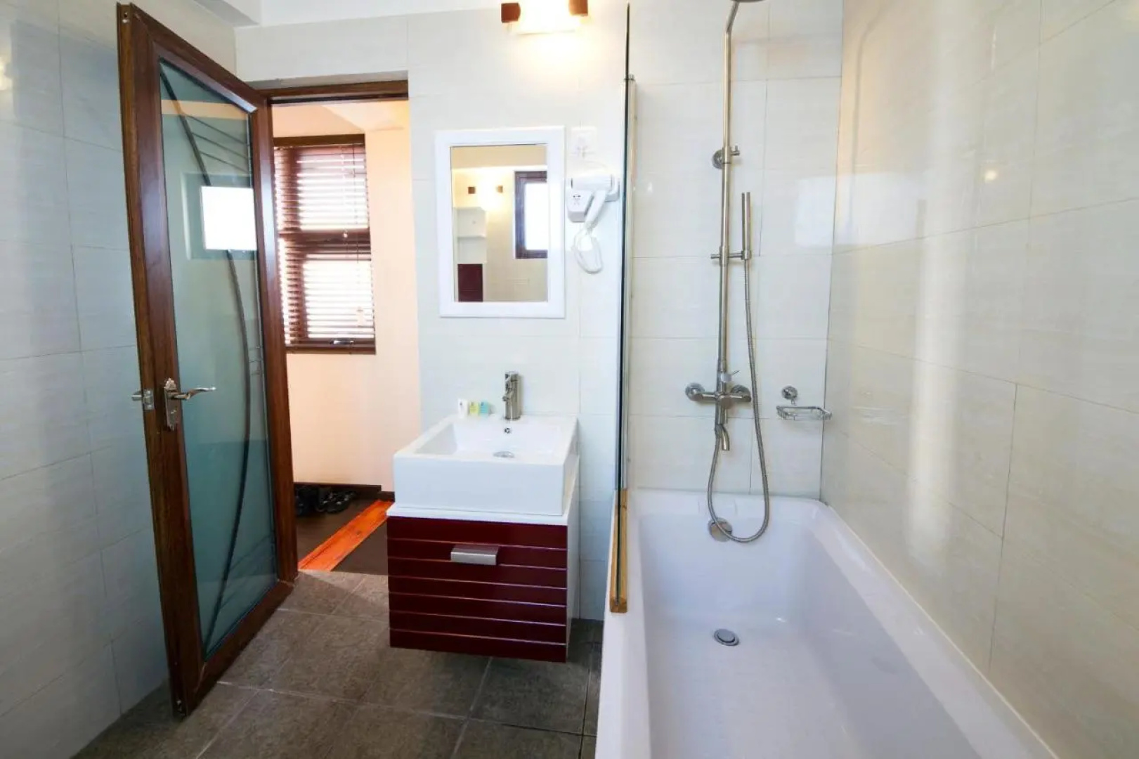 Отель Tropic Tree Hotel Maldives