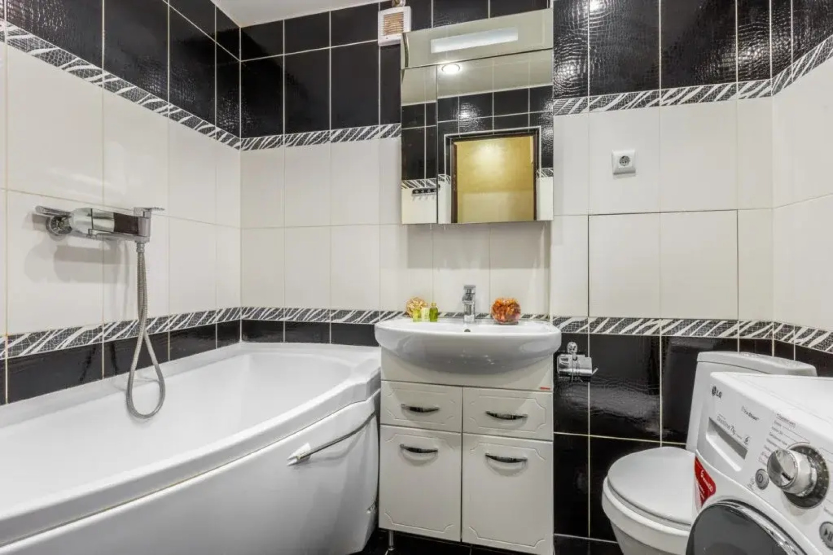 Апартаменты Inndays on Profsouznaya 110