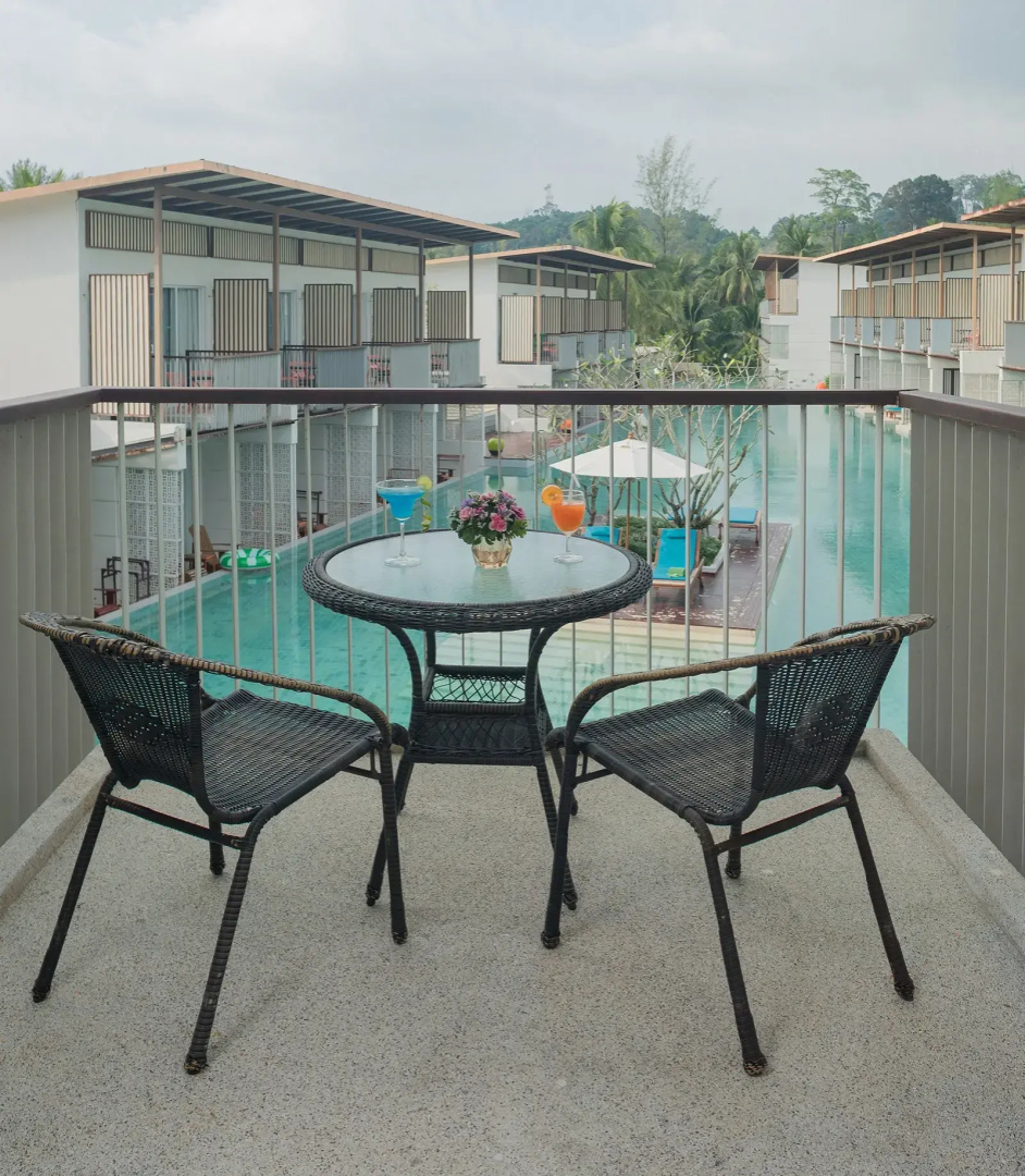 The Briza Beach Resort Khaolak