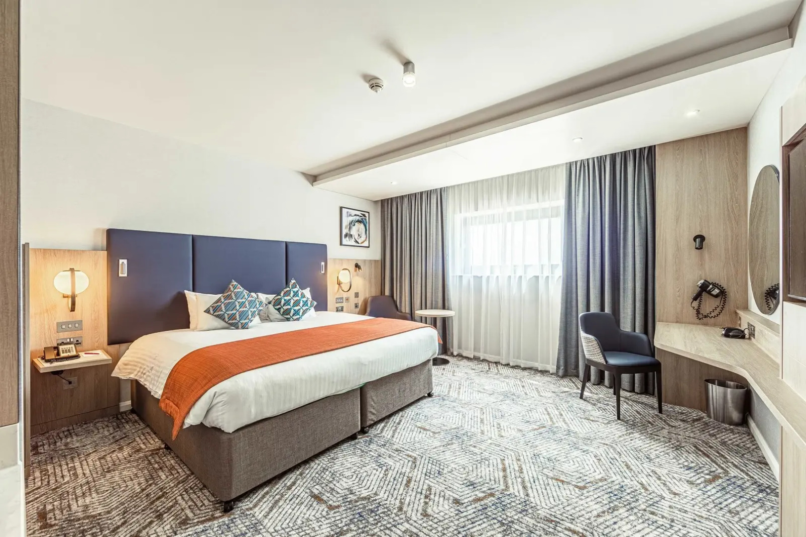 Crowne Plaza Reading by IHG